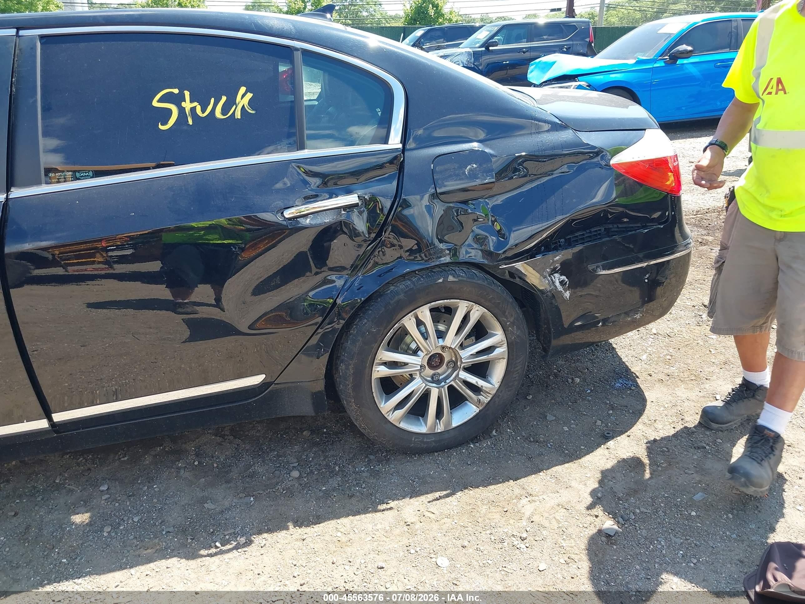 2010 Hyundai Genesis 4.6 Black vin: KMHGC4DF3AU092478