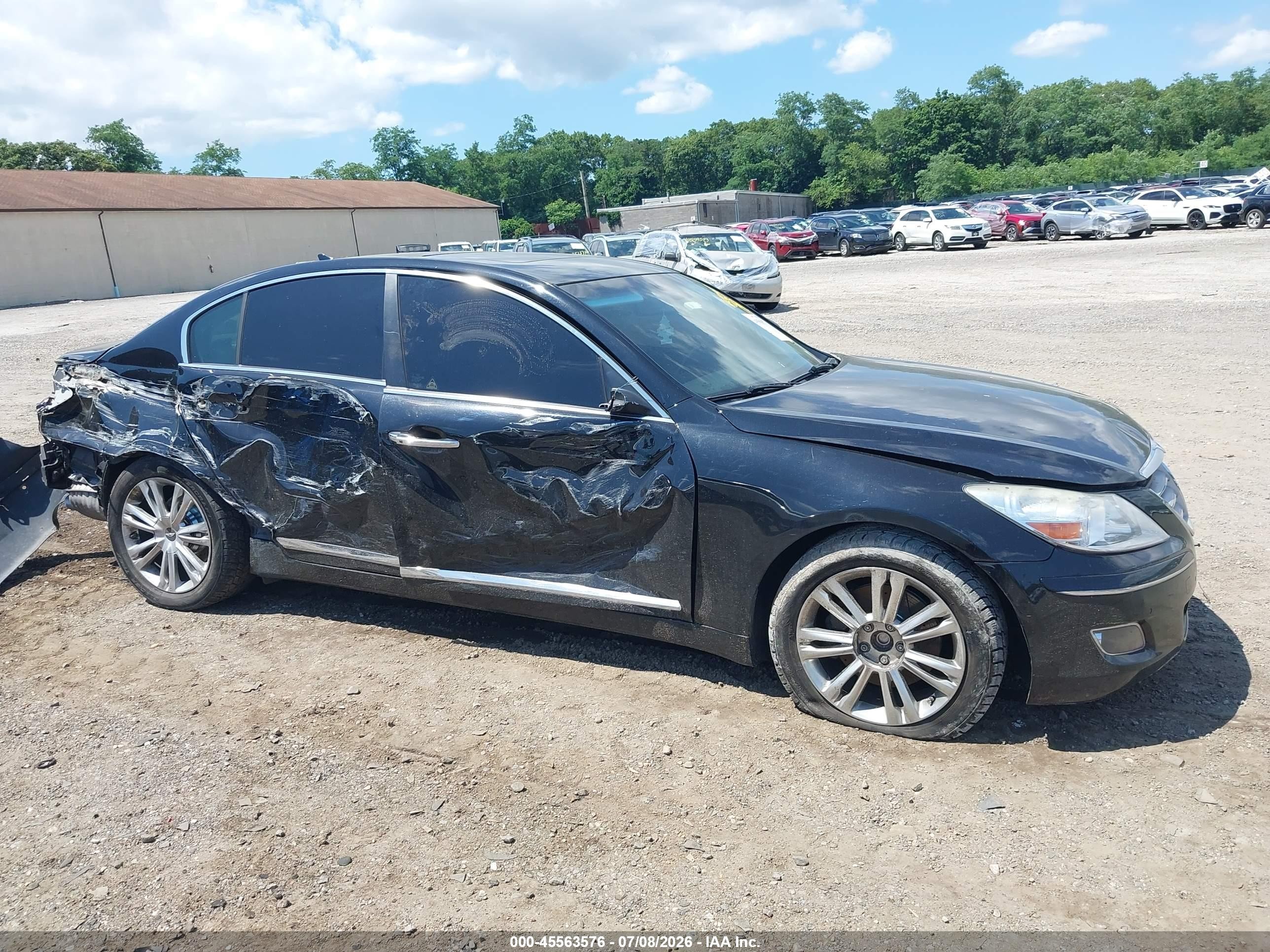 2010 Hyundai Genesis 4.6 Black vin: KMHGC4DF3AU092478