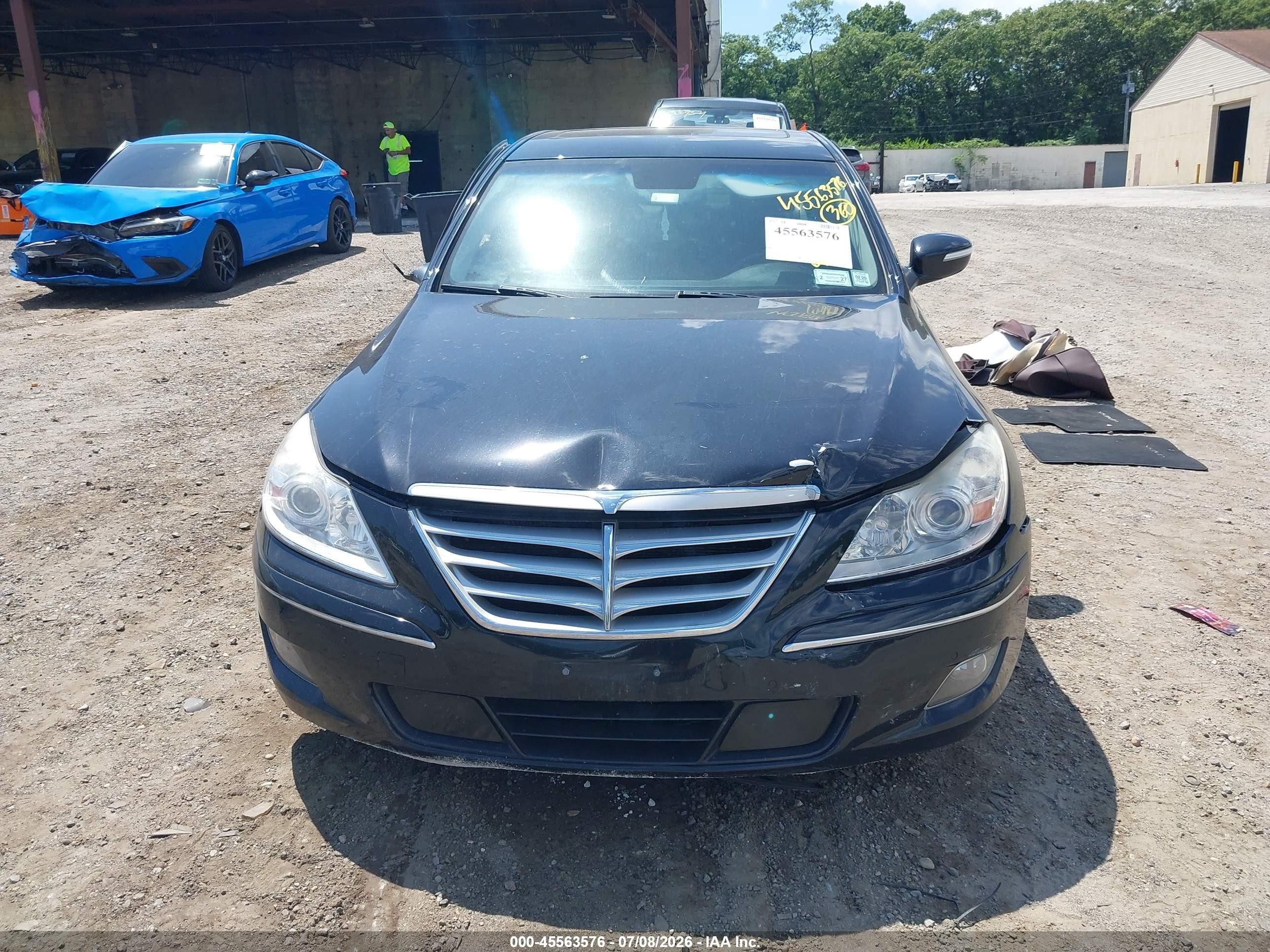 2010 Hyundai Genesis 4.6 Black vin: KMHGC4DF3AU092478