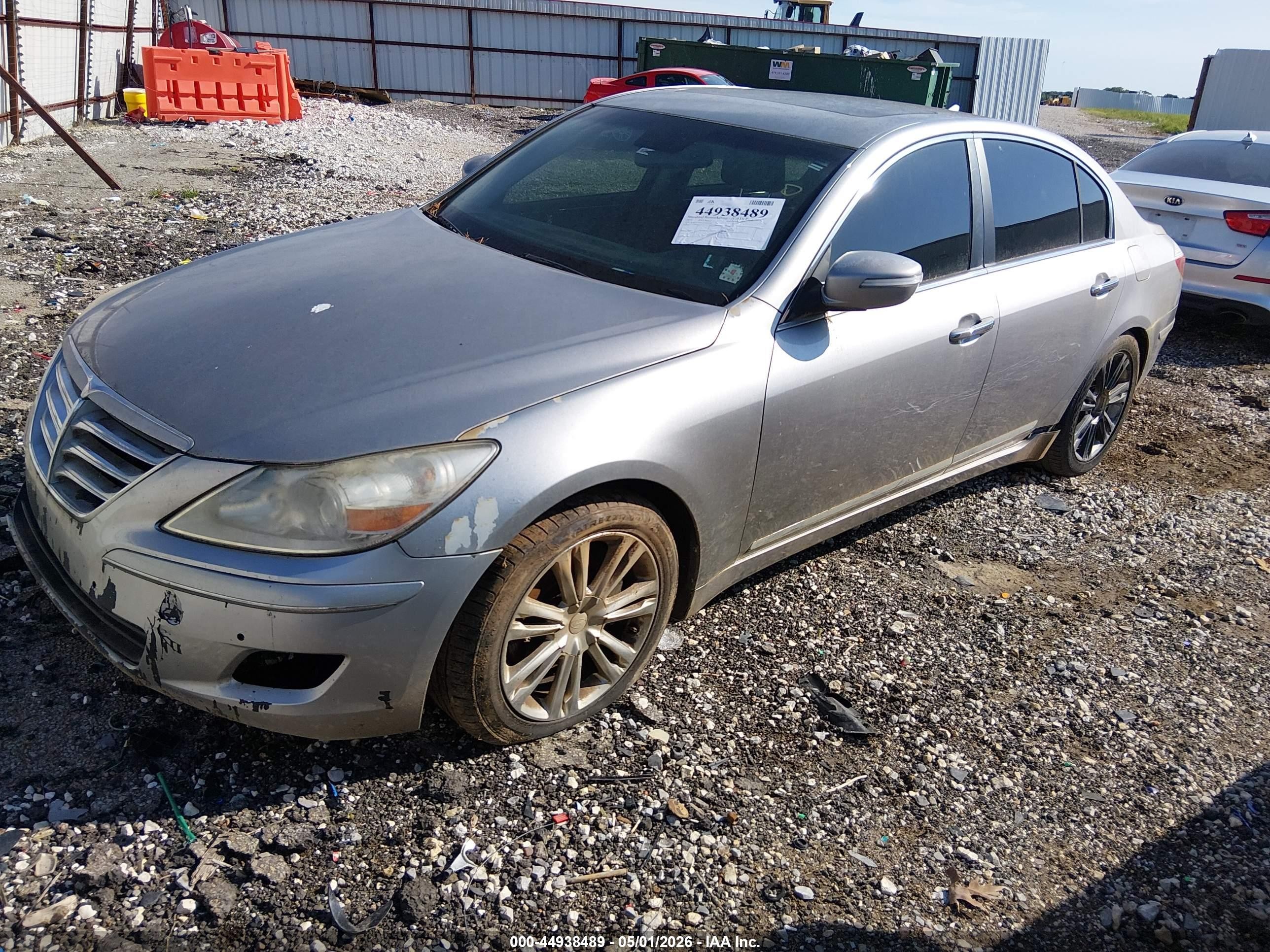 2010 Hyundai Genesis 4.6 Silver vin: KMHGC4DF3AU094103