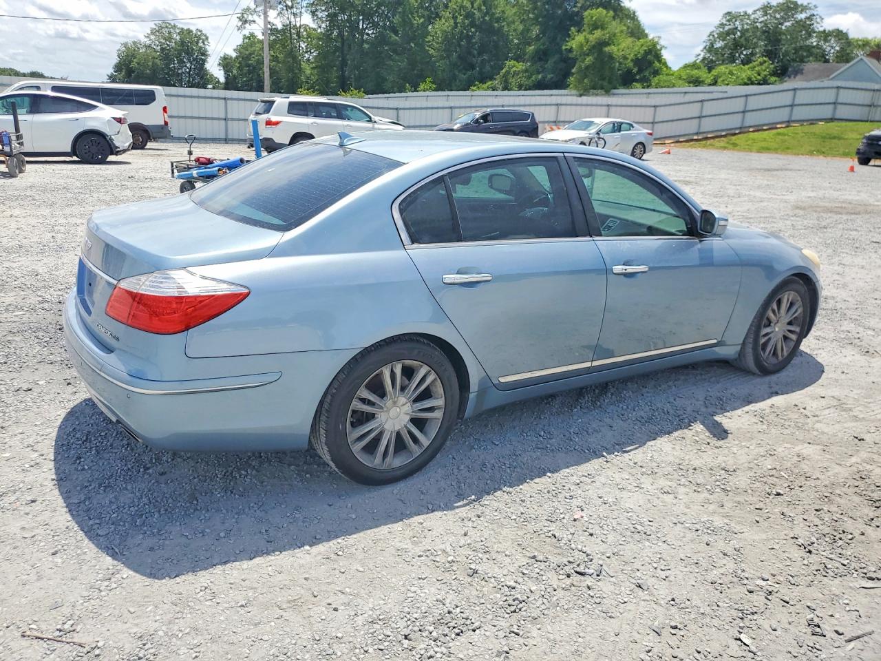 2011 Hyundai Genesis 4.6l Blue vin: KMHGC4DF3BU126890