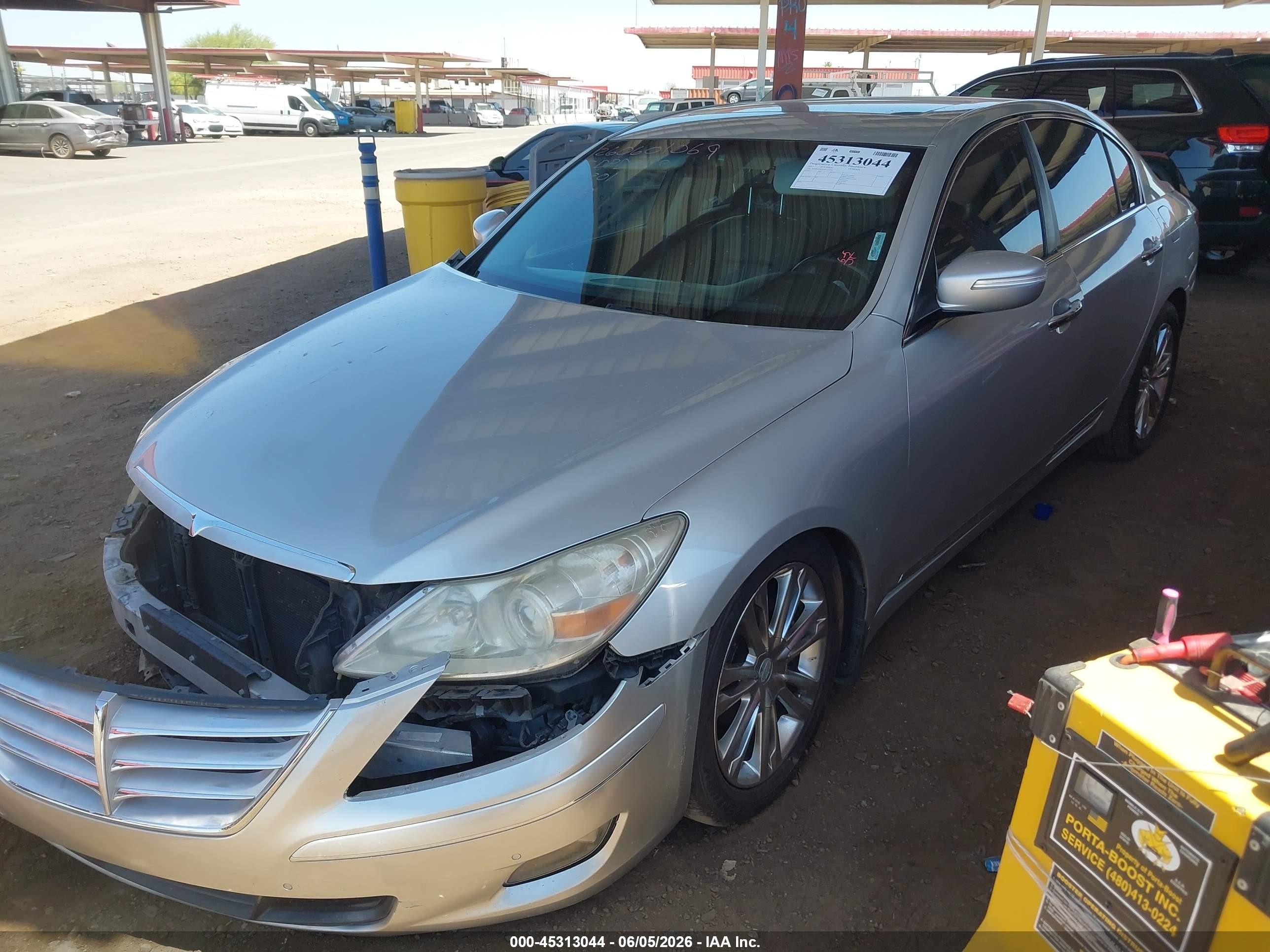 2011 Hyundai Genesis 4.6 Gray vin: KMHGC4DF3BU129398