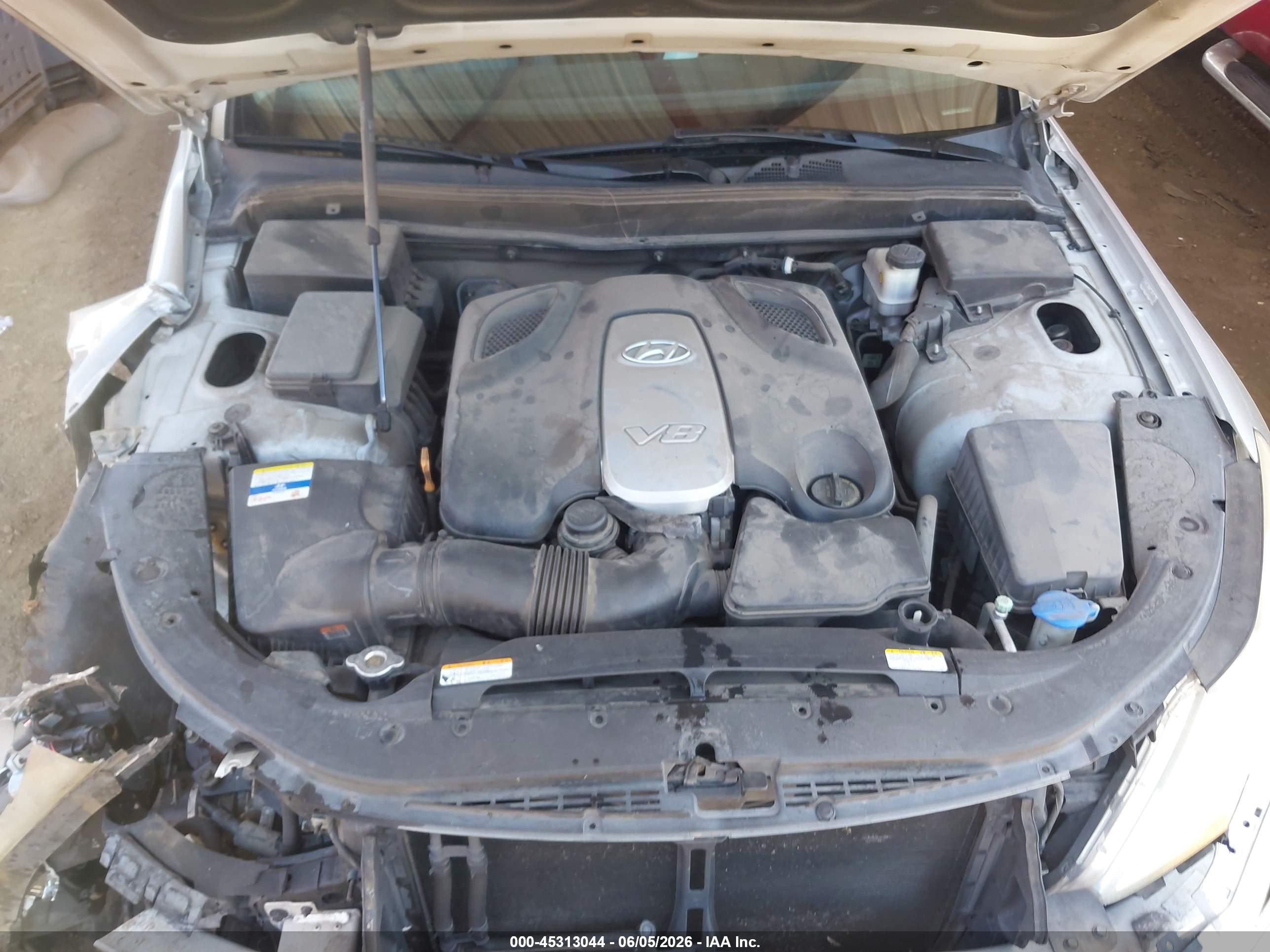 2011 Hyundai Genesis 4.6 Gray vin: KMHGC4DF3BU129398