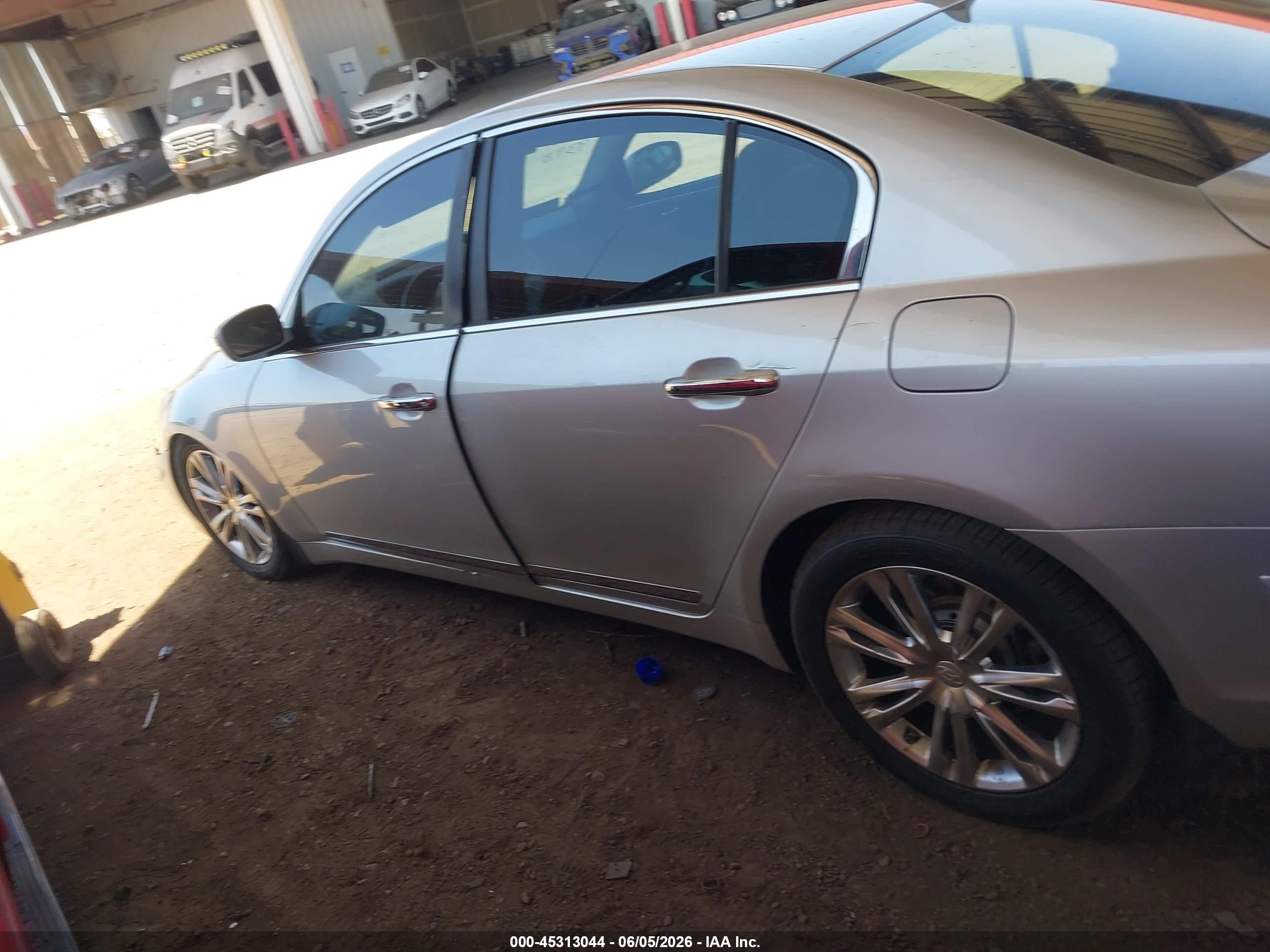 2011 Hyundai Genesis 4.6 Gray vin: KMHGC4DF3BU129398