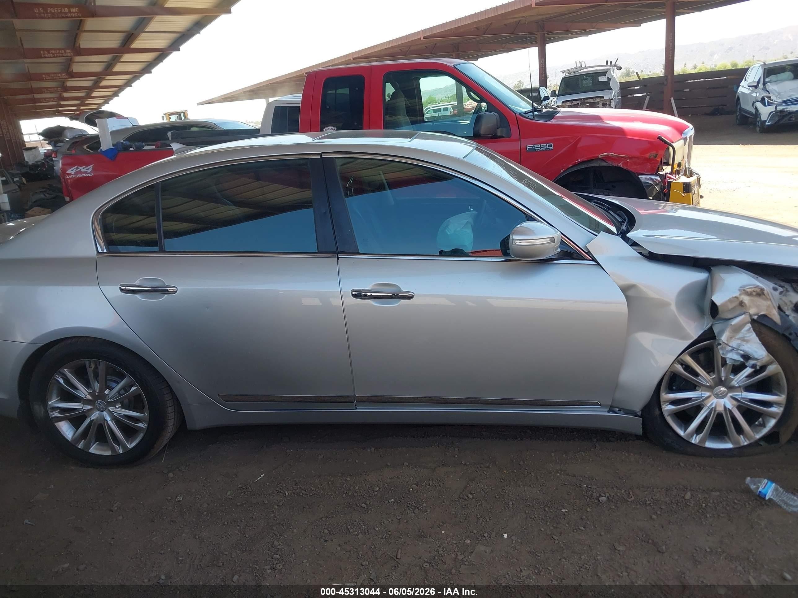 2011 Hyundai Genesis 4.6 Gray vin: KMHGC4DF3BU129398