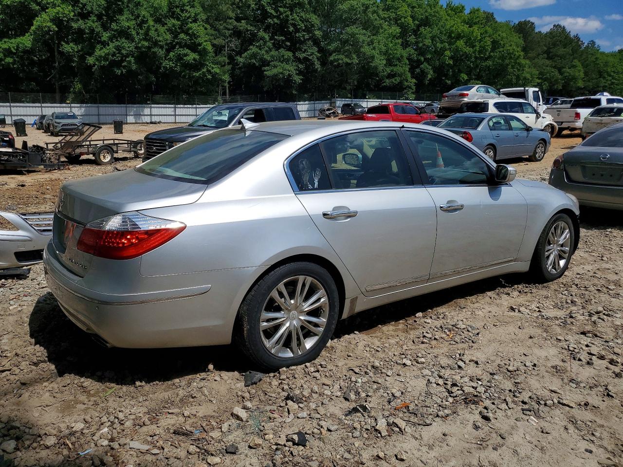 2011 Hyundai Genesis 4.6l Silver vin: KMHGC4DF4BU113839