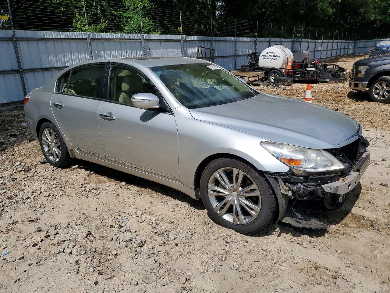 2011 Hyundai Genesis 4.6l Silver vin: KMHGC4DF4BU113839