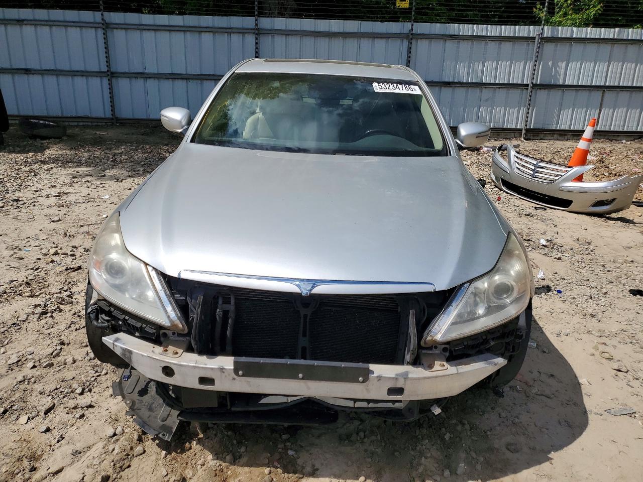 2011 Hyundai Genesis 4.6l Silver vin: KMHGC4DF4BU113839