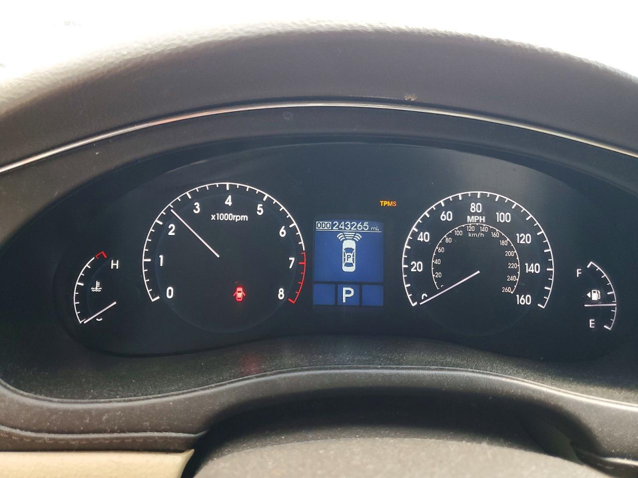 2011 Hyundai Genesis 4.6l Silver vin: KMHGC4DF4BU113839