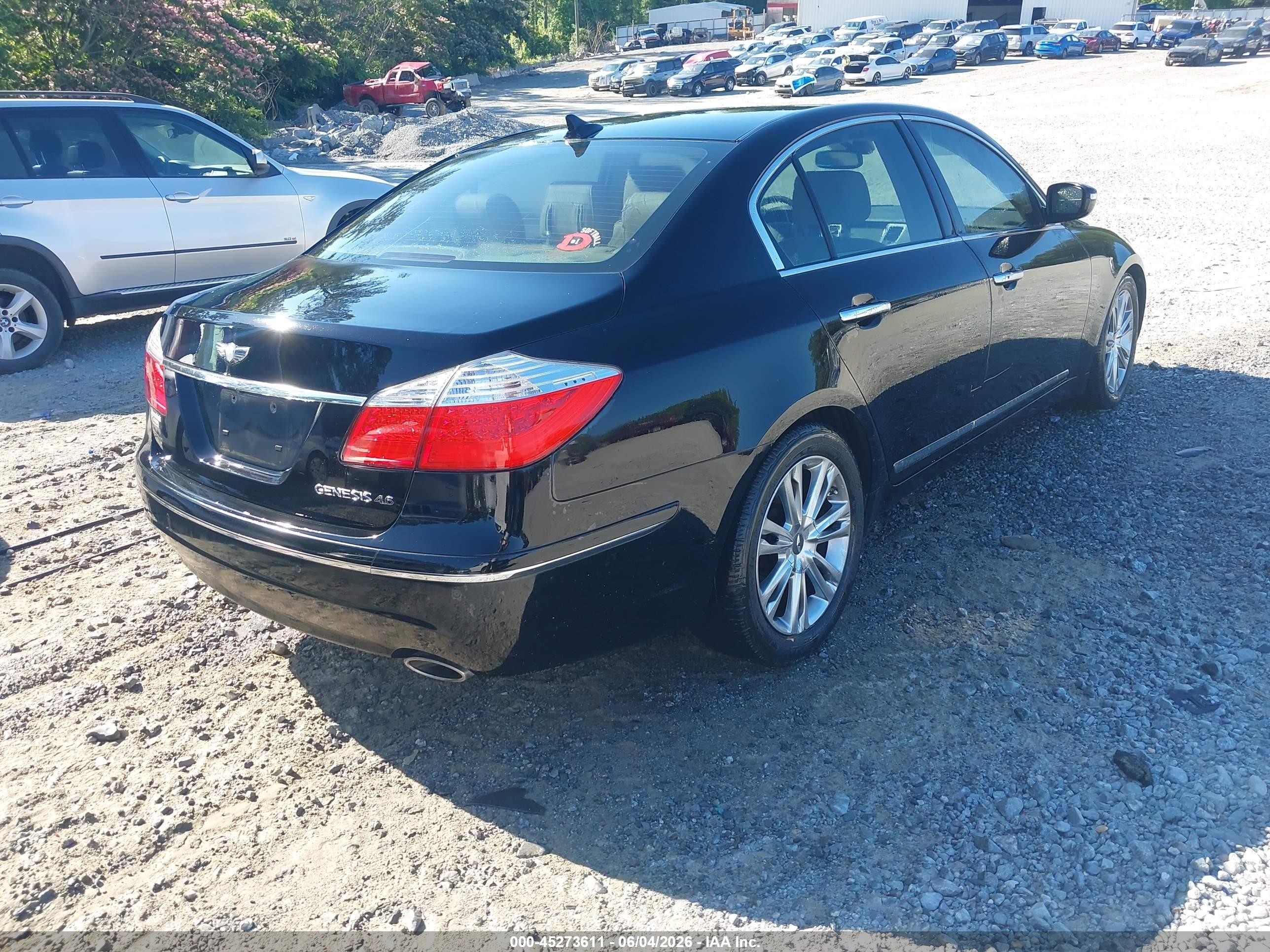 2011 Hyundai Genesis 4.6 Black vin: KMHGC4DF4BU125814