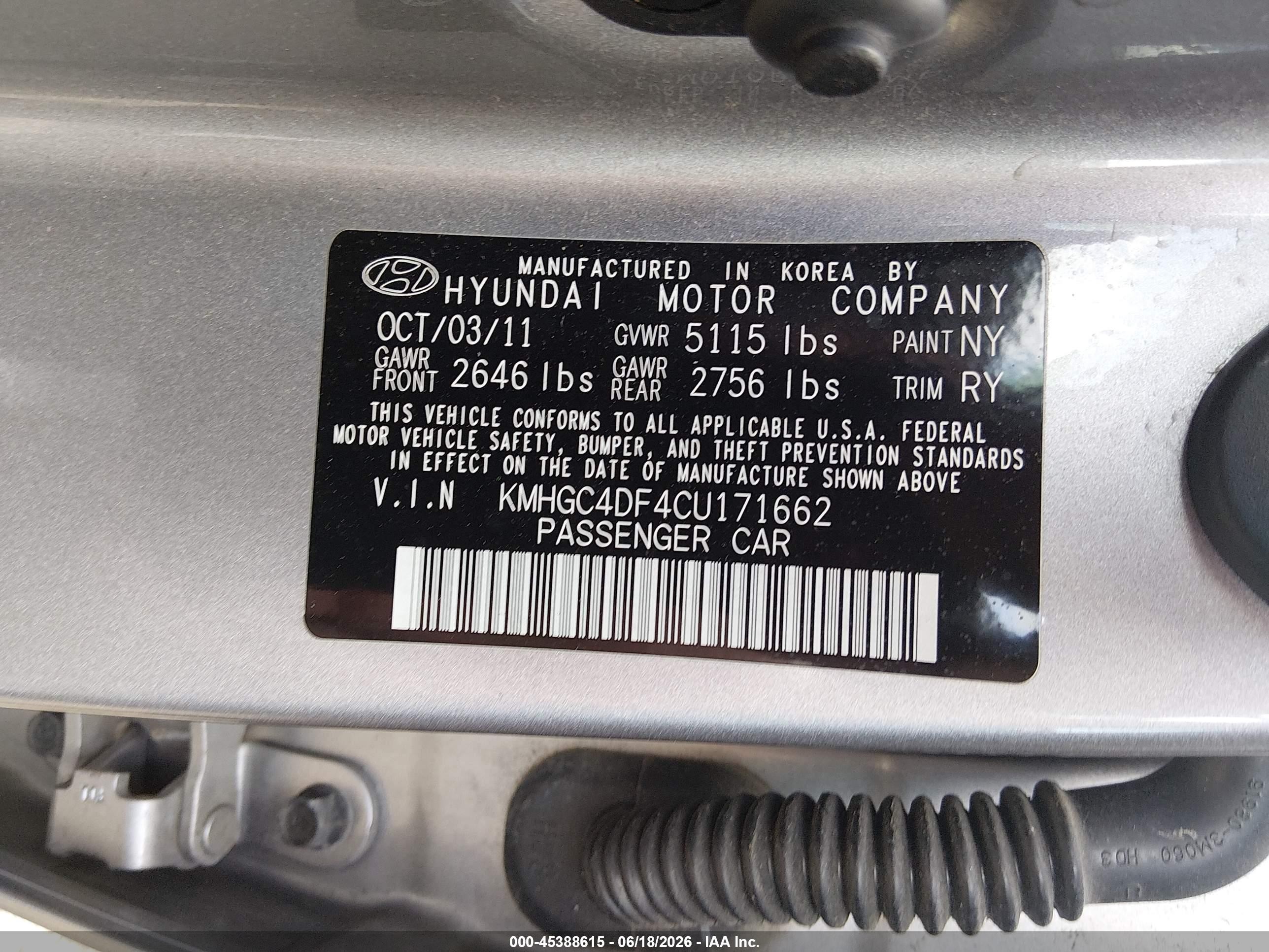 2012 Hyundai Genesis 4.6 Silver vin: KMHGC4DF4CU171662