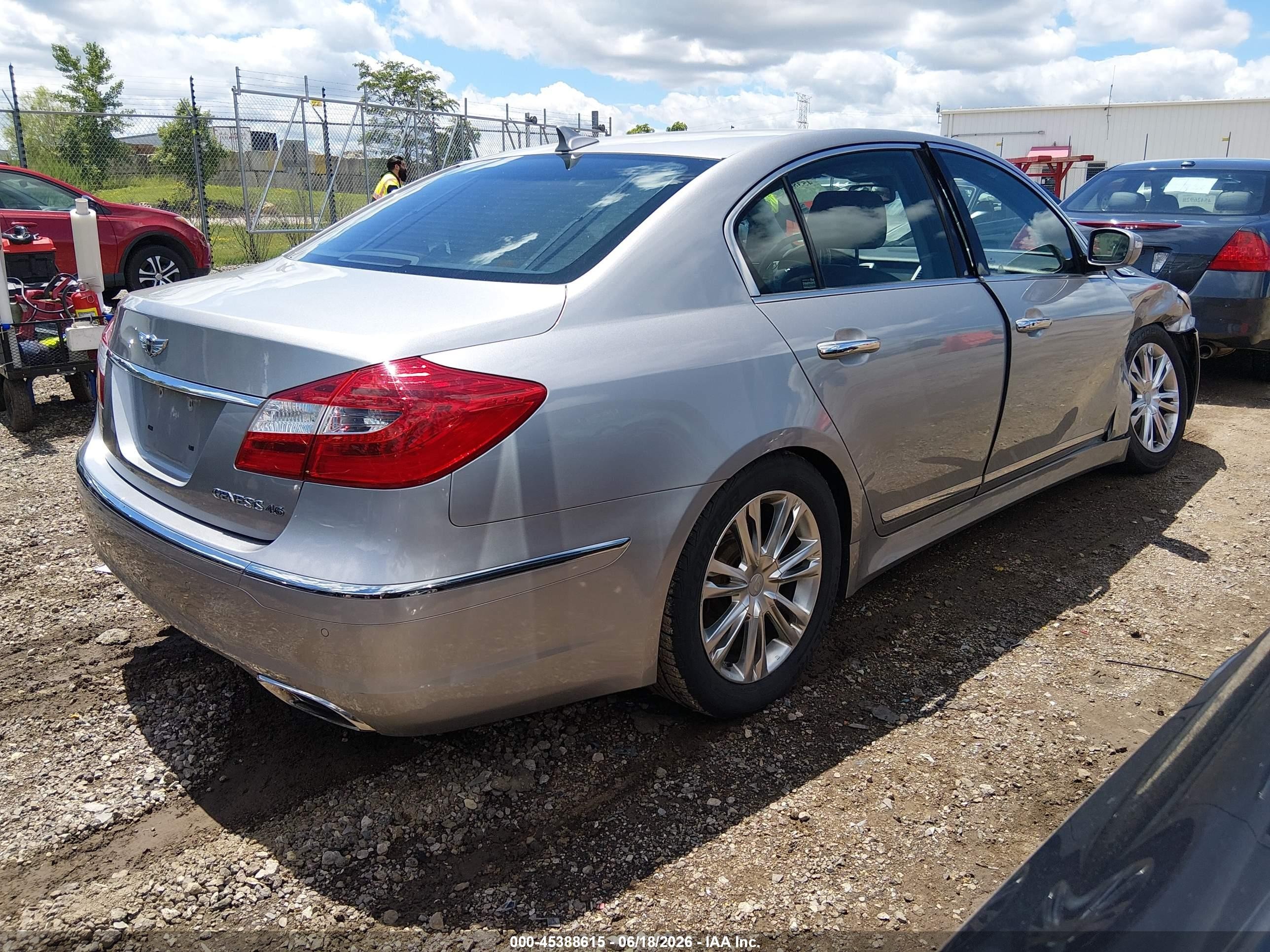 2012 Hyundai Genesis 4.6 Silver vin: KMHGC4DF4CU171662