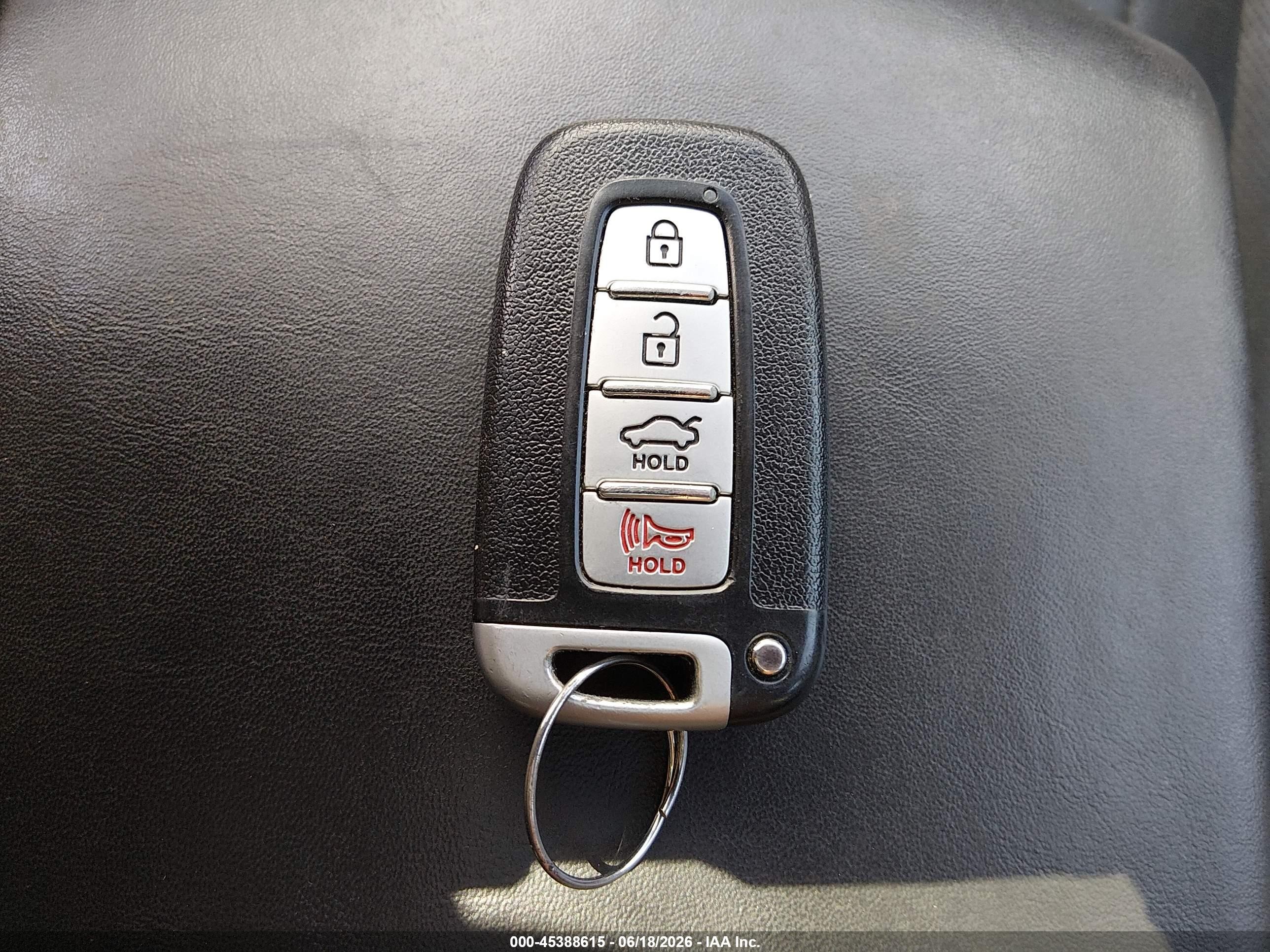 2012 Hyundai Genesis 4.6 Silver vin: KMHGC4DF4CU171662