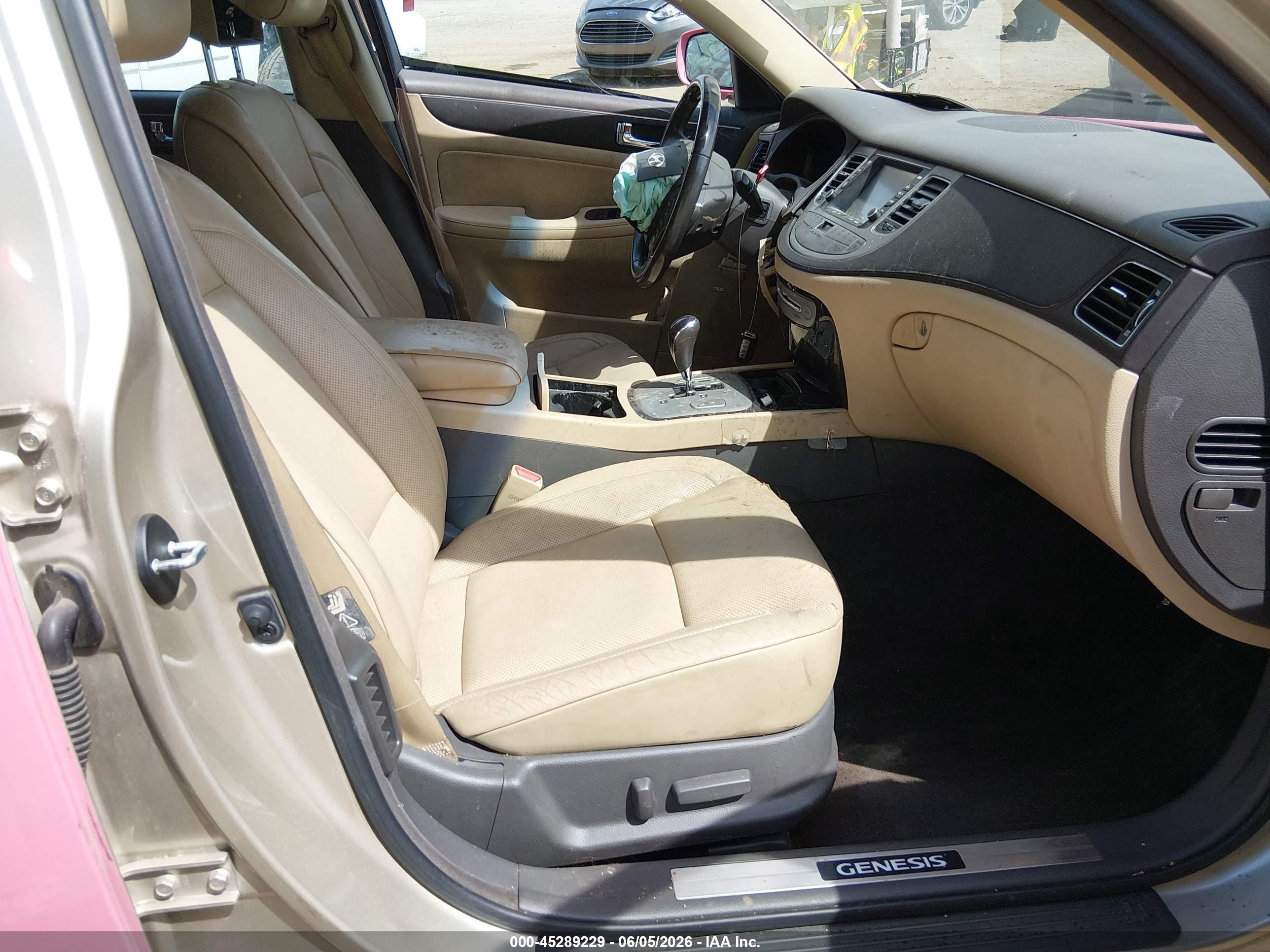 2010 Hyundai Genesis 4.6 Pink vin: KMHGC4DF5AU084205