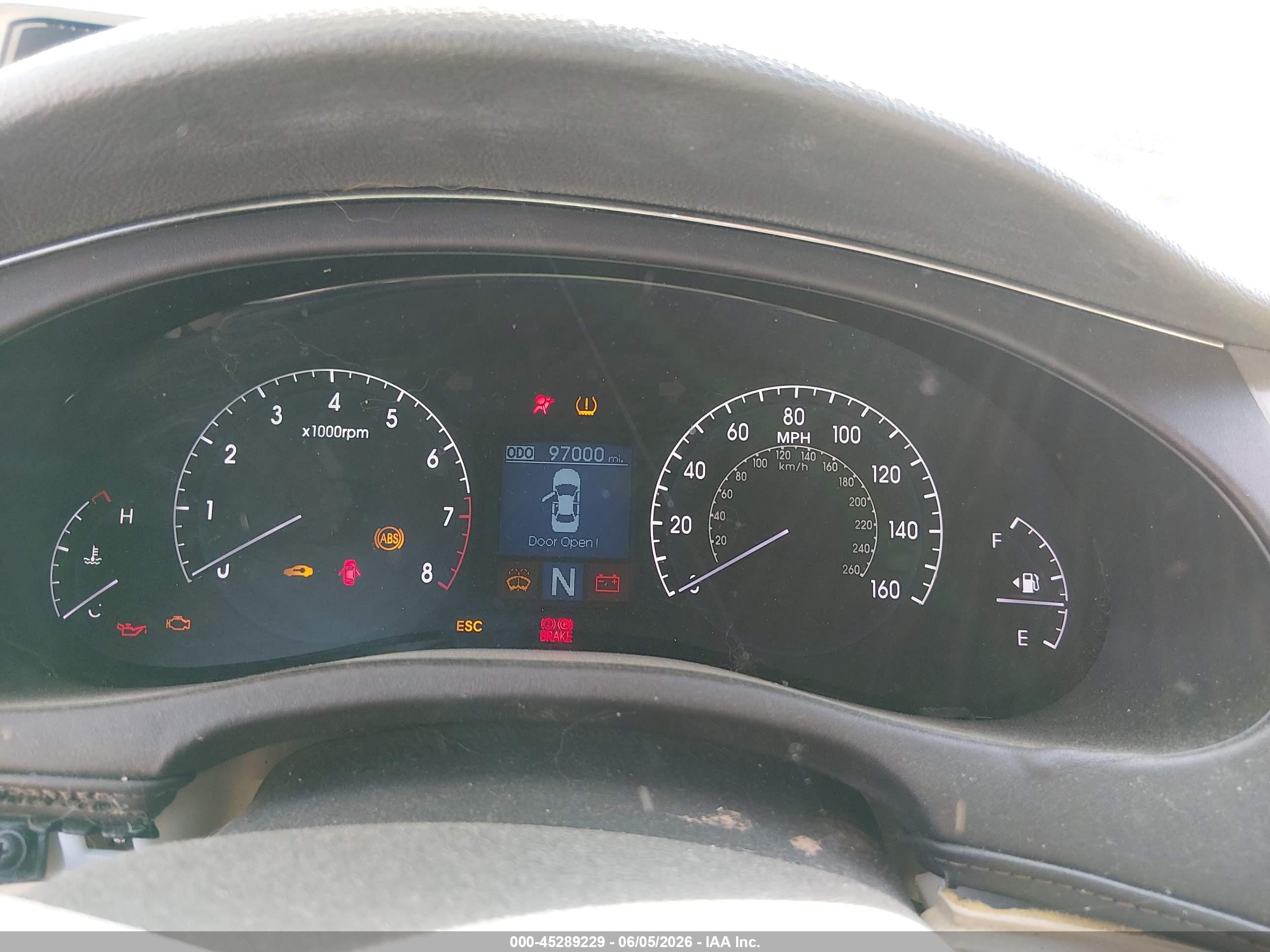 2010 Hyundai Genesis 4.6 Pink vin: KMHGC4DF5AU084205