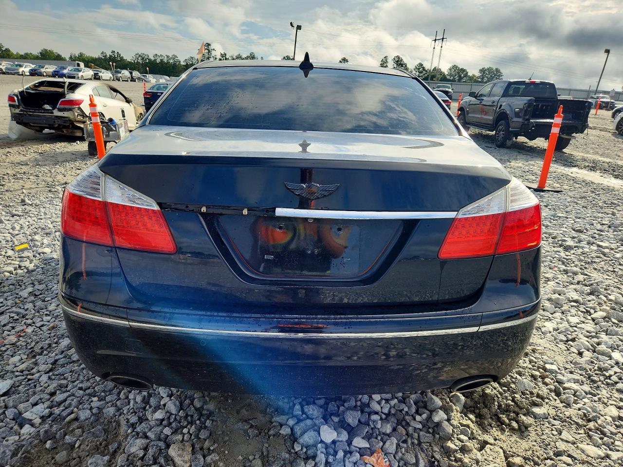 2010 Hyundai Genesis 4.6l Black vin: KMHGC4DF6AU107975