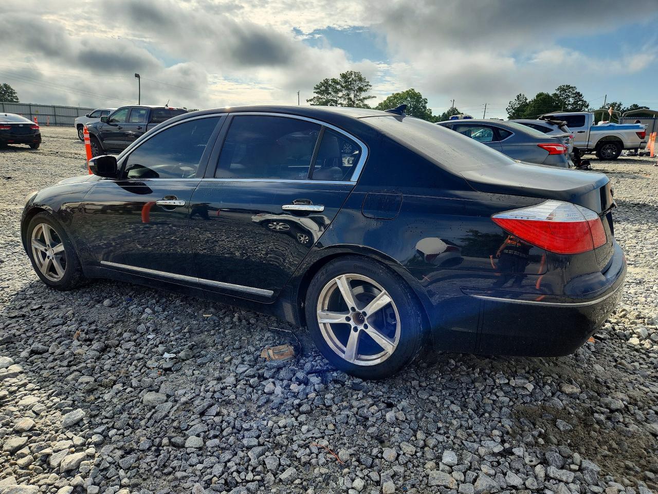 2010 Hyundai Genesis 4.6l Black vin: KMHGC4DF6AU107975