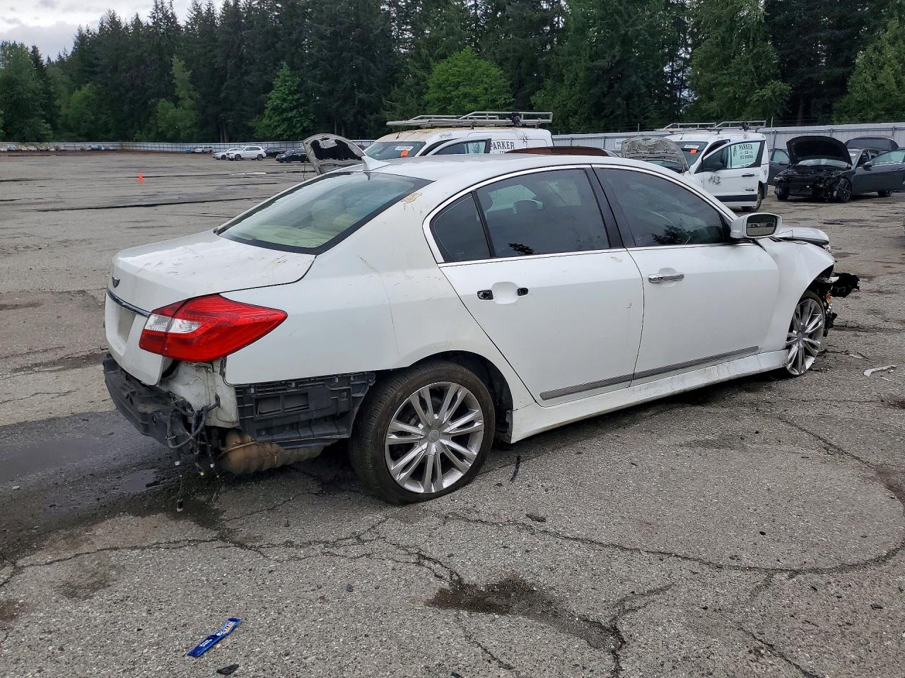 2012 Hyundai Genesis 4.6l White vin: KMHGC4DF6CU158136