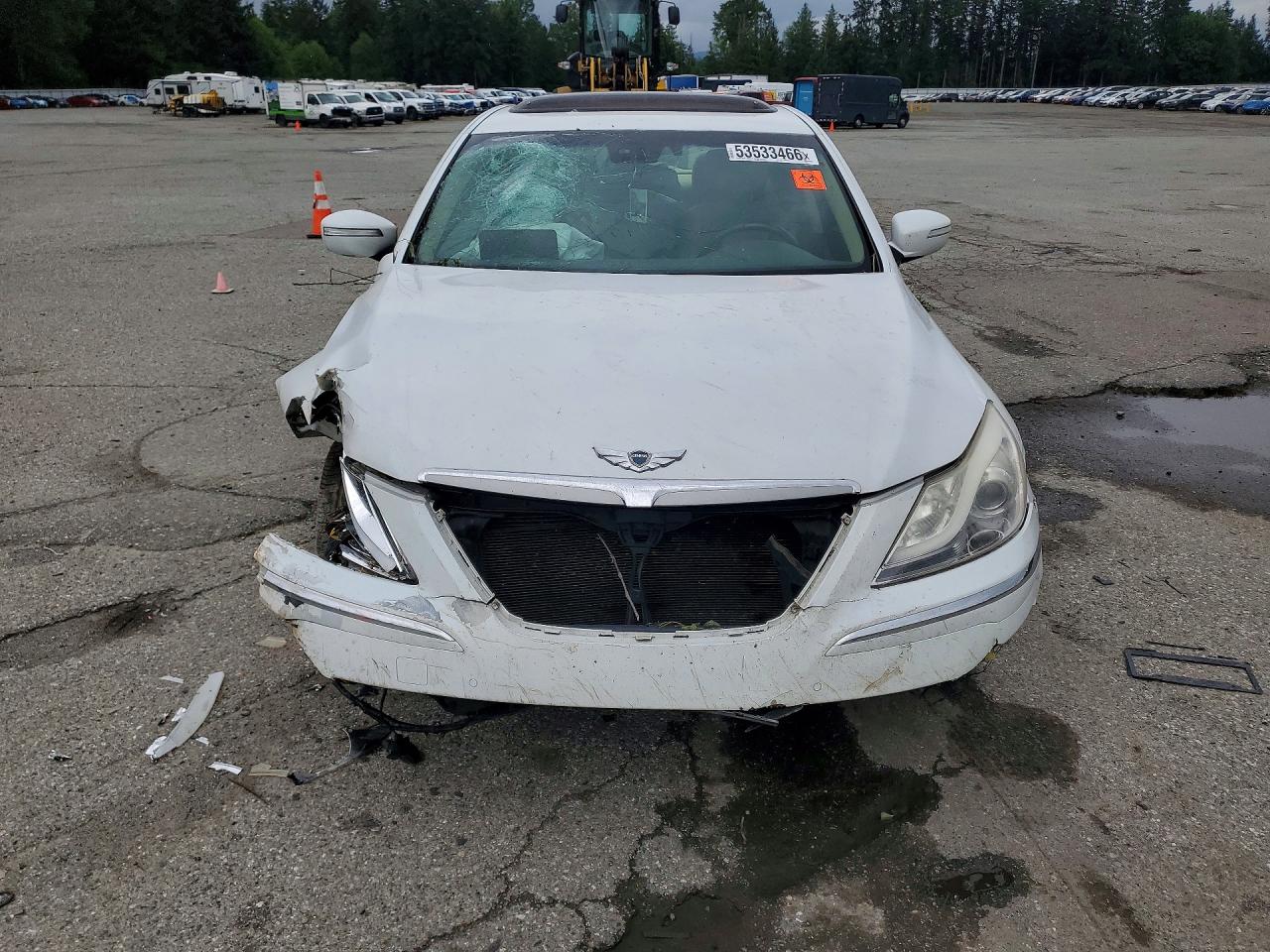 2012 Hyundai Genesis 4.6l White vin: KMHGC4DF6CU158136
