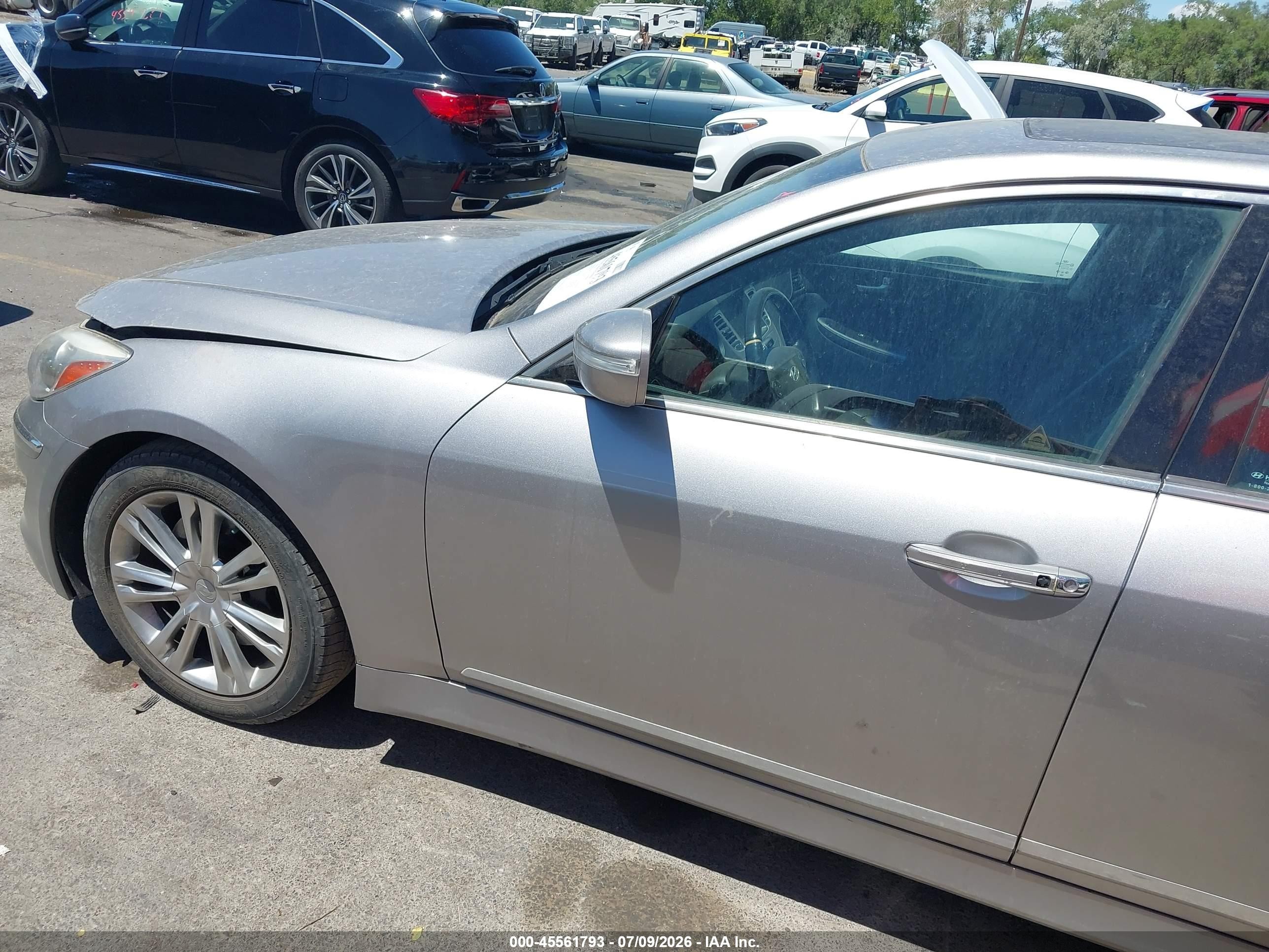 2012 Hyundai Genesis 4.6 Silver vin: KMHGC4DF6CU172893