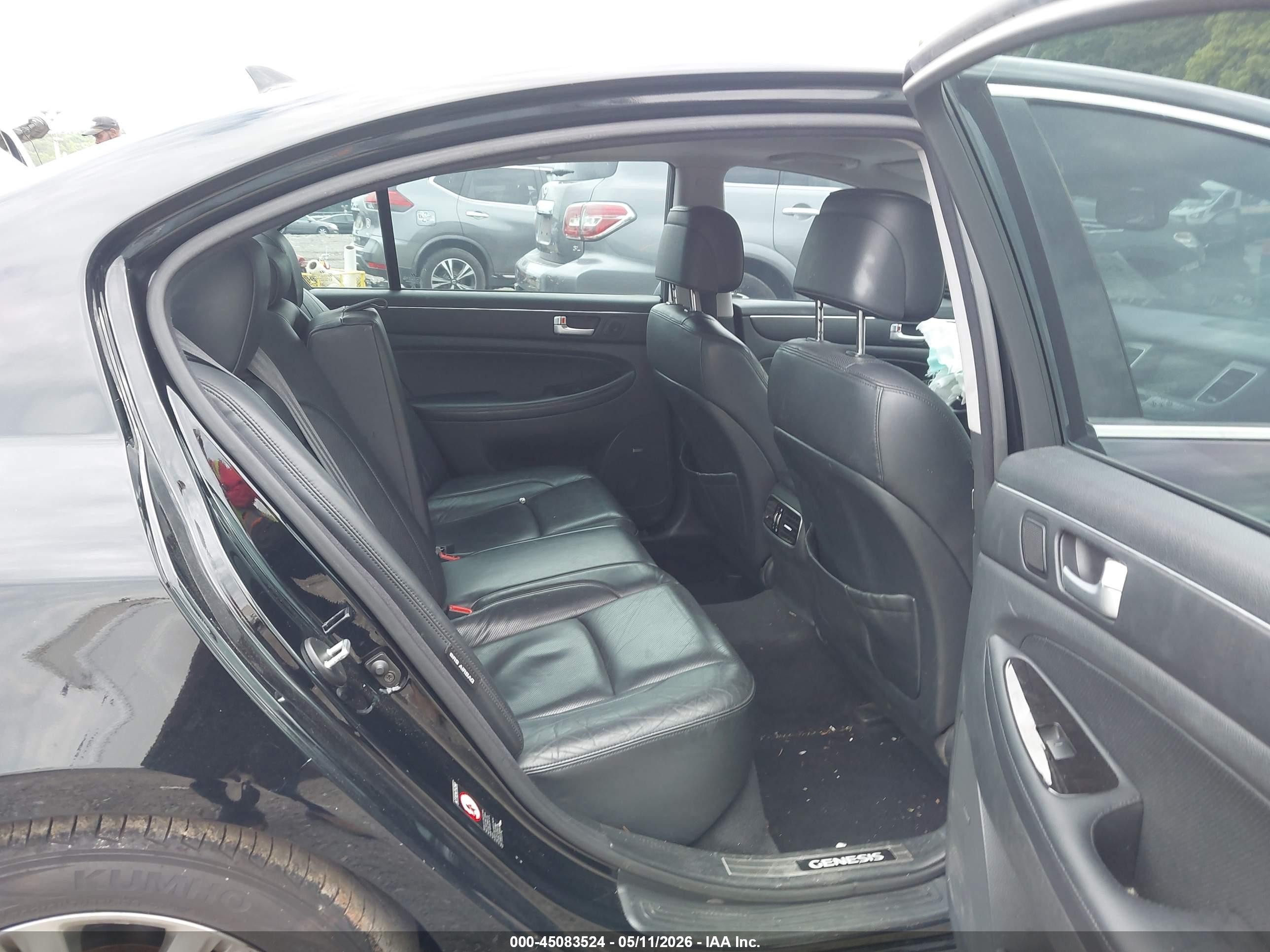 2012 Hyundai Genesis 4.6 Black vin: KMHGC4DF6CU175440