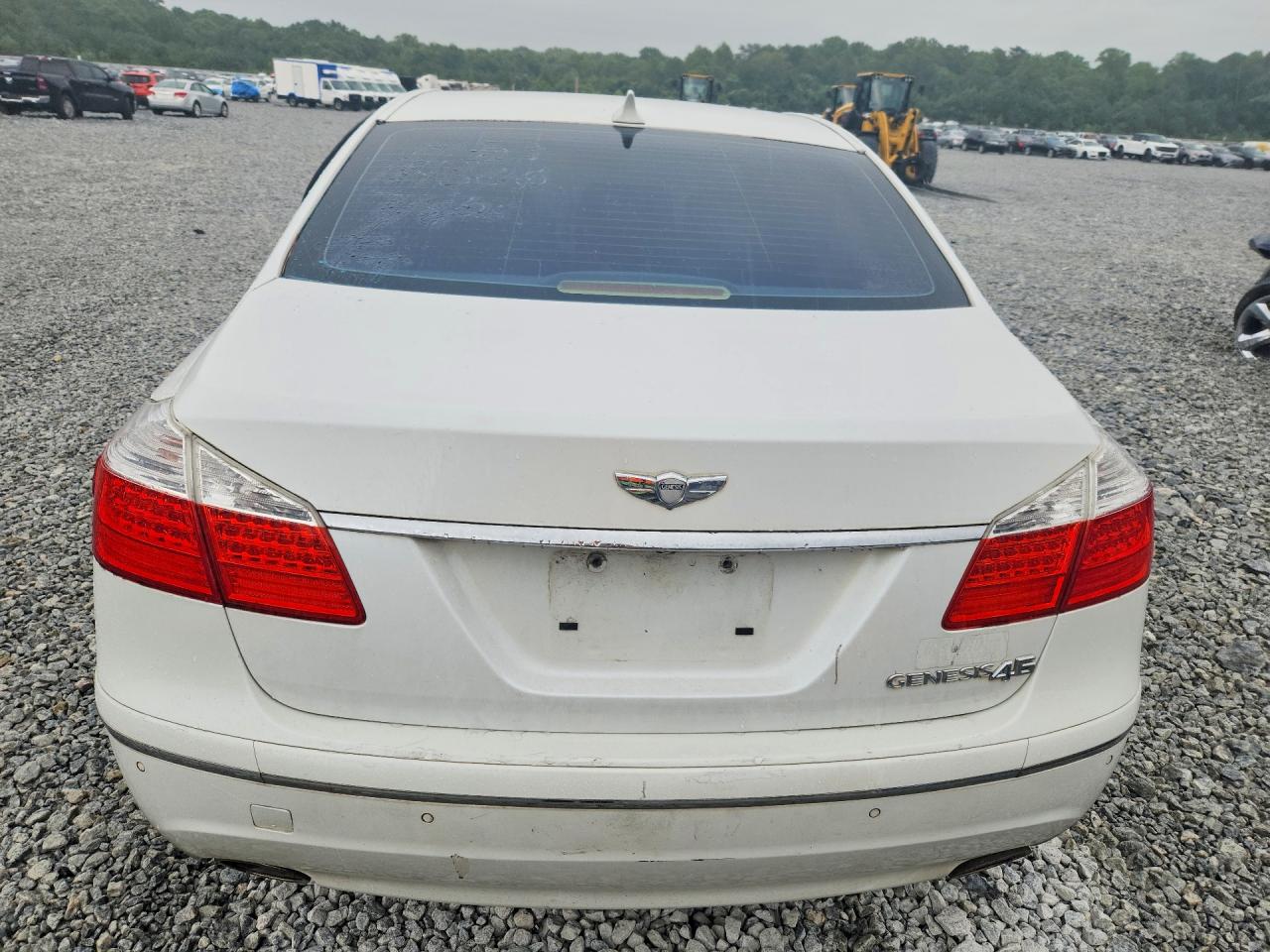 2011 Hyundai Genesis 4.6l White vin: KMHGC4DF7BU114600