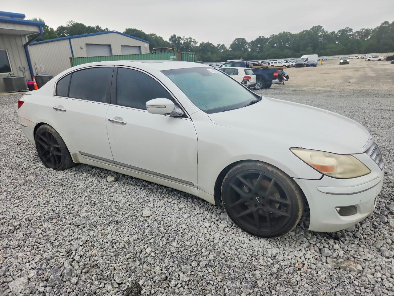2011 Hyundai Genesis 4.6l White vin: KMHGC4DF7BU114600