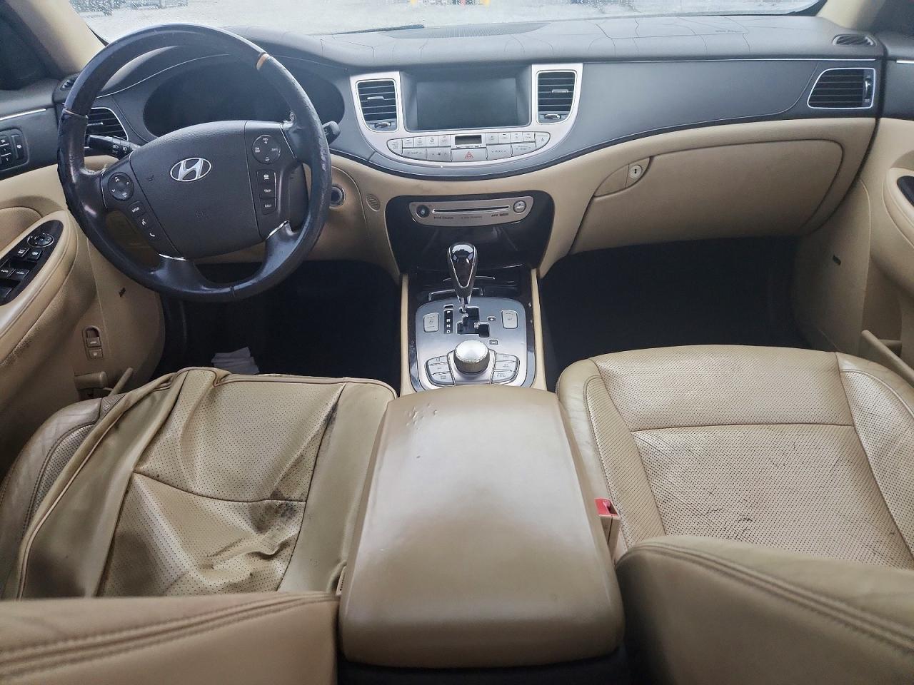 2011 Hyundai Genesis 4.6l White vin: KMHGC4DF7BU114600