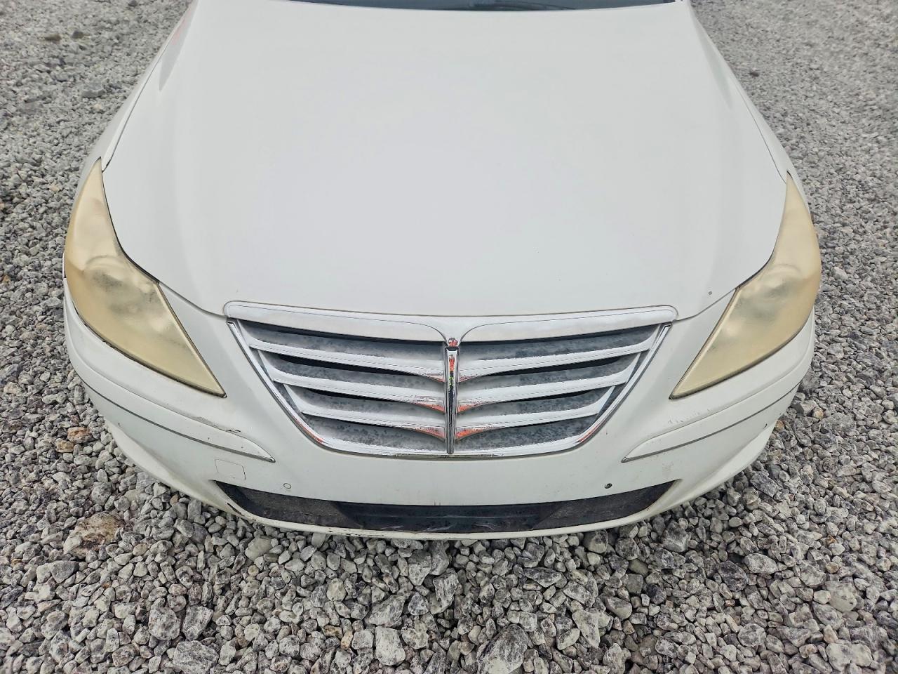 2011 Hyundai Genesis 4.6l White vin: KMHGC4DF7BU114600