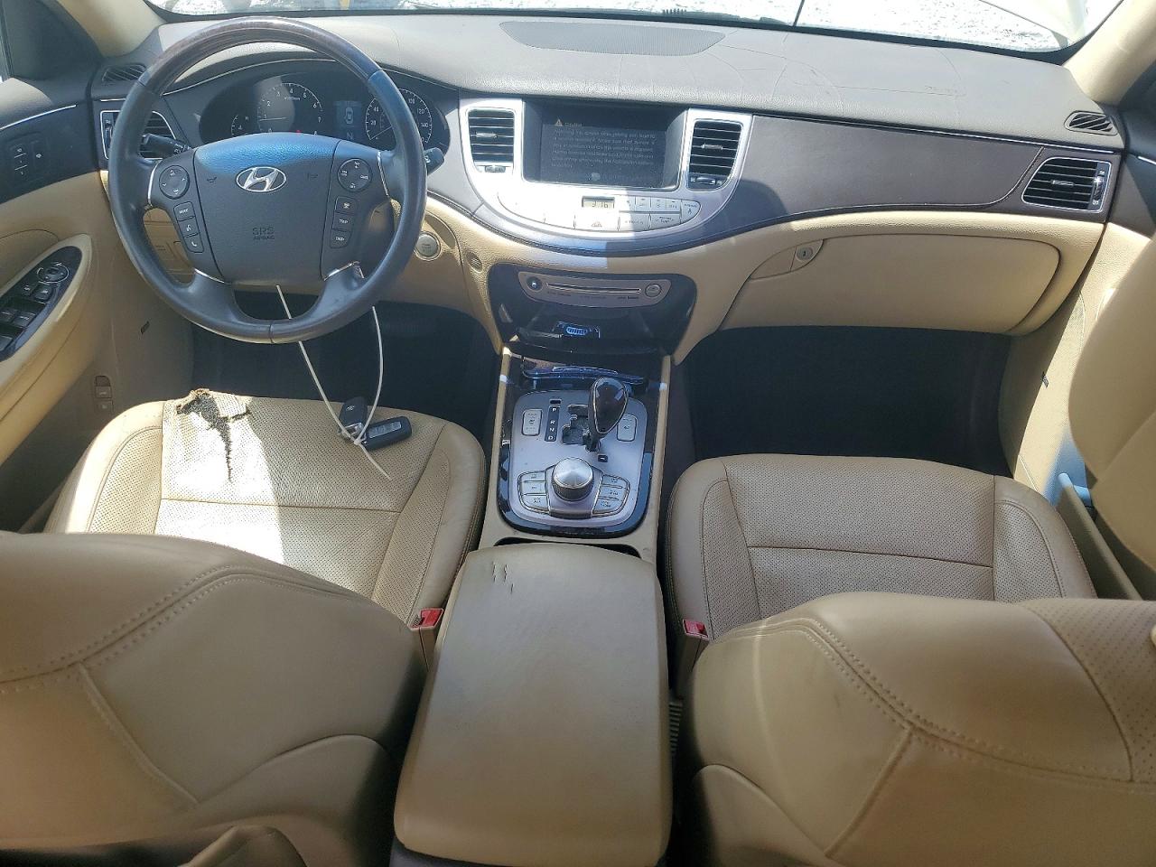2011 Hyundai Genesis 4.6l Золотой vin: KMHGC4DF7BU119036