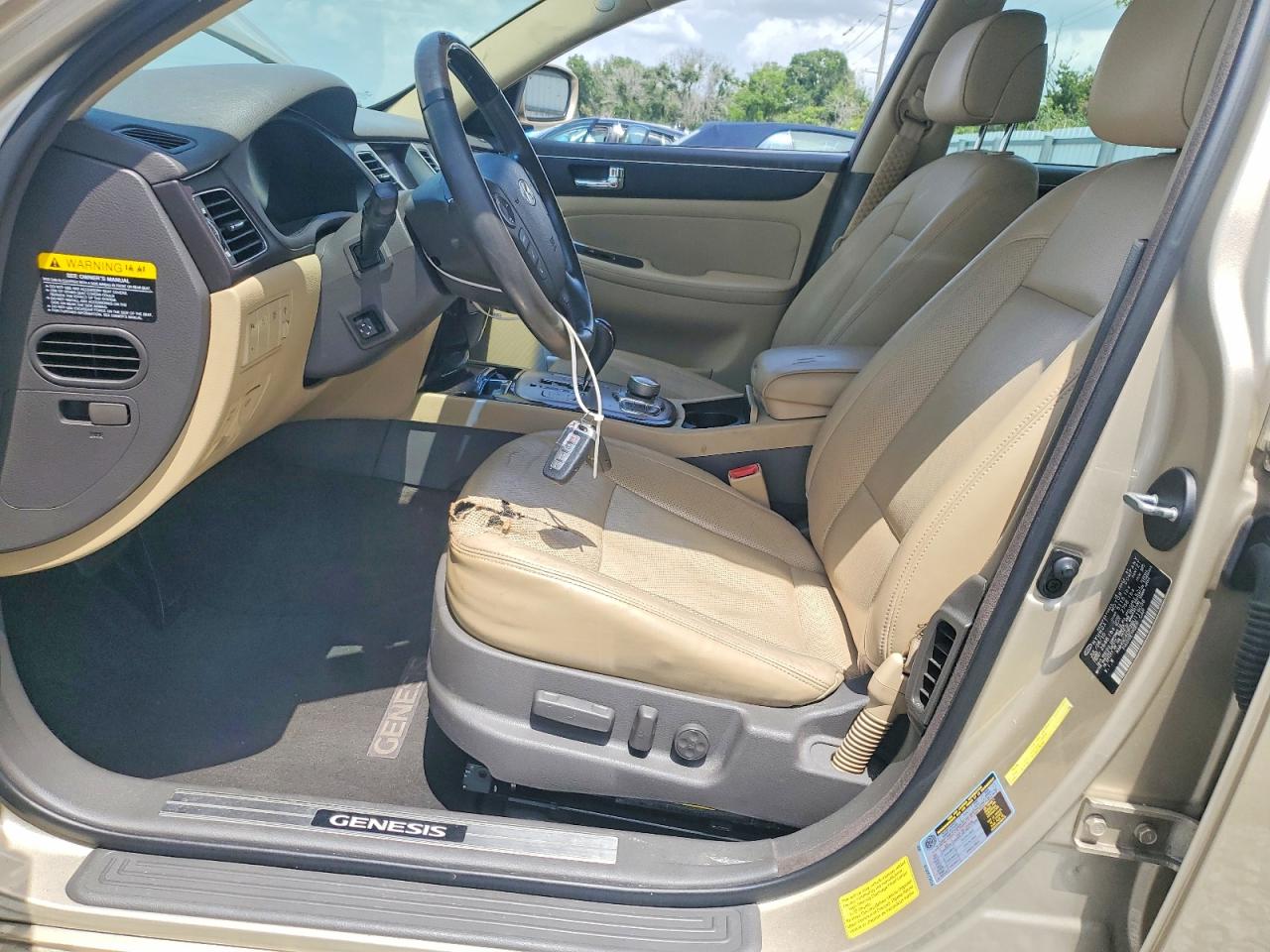 2011 Hyundai Genesis 4.6l Золотой vin: KMHGC4DF7BU119036