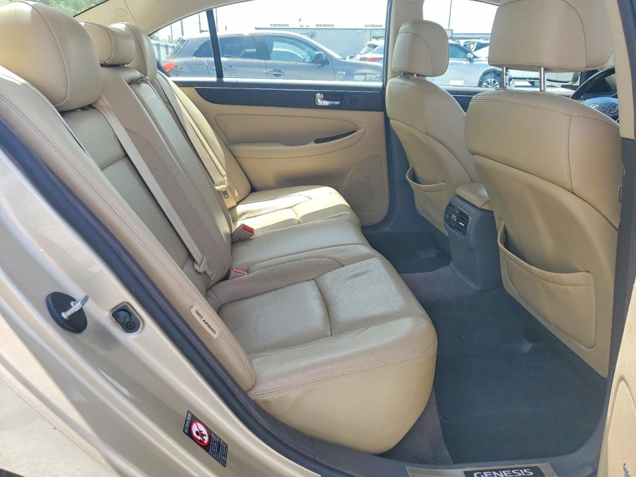 2011 Hyundai Genesis 4.6l Золотой vin: KMHGC4DF7BU119036
