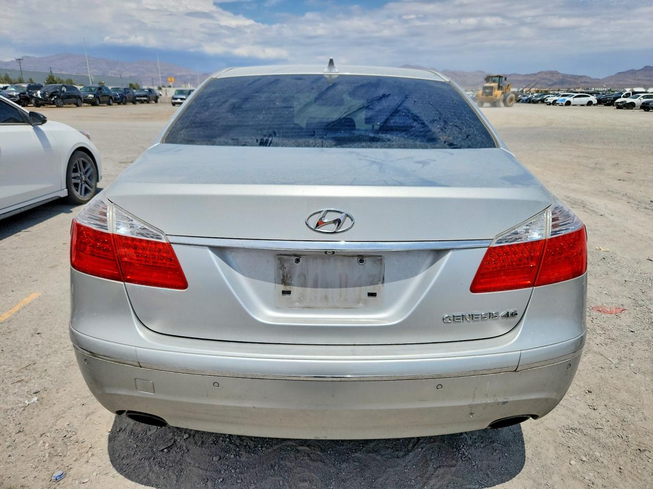 2011 Hyundai Genesis 4.6l Silver vin: KMHGC4DF7BU127301