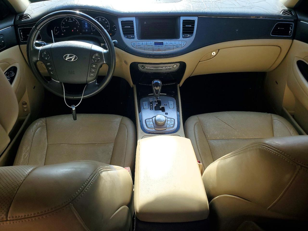 2011 Hyundai Genesis 4.6l Silver vin: KMHGC4DF7BU128965