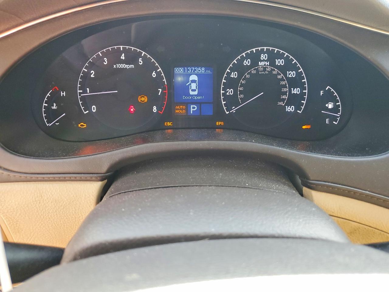 2011 Hyundai Genesis 4.6l Silver vin: KMHGC4DF7BU128965