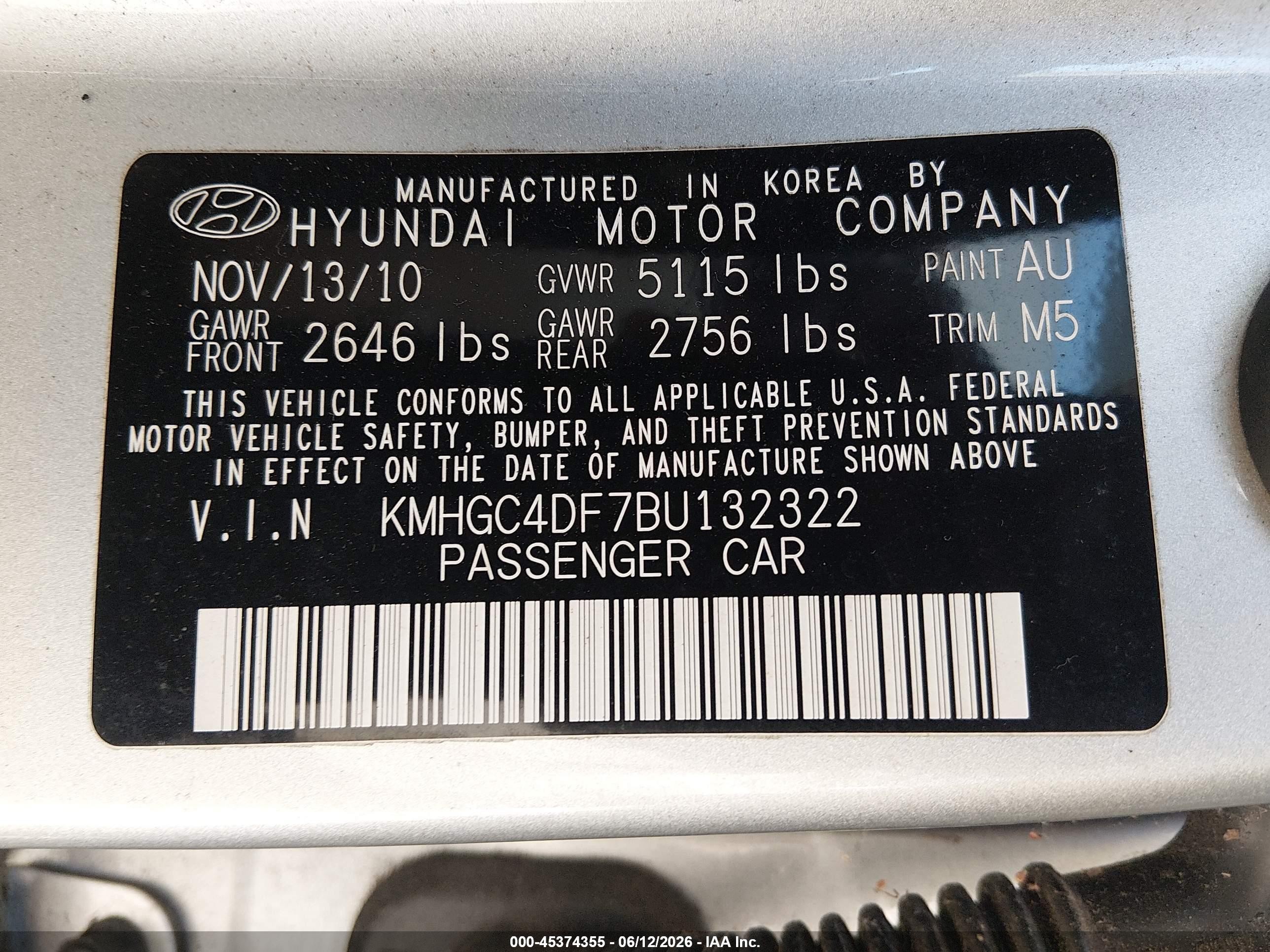 2011 Hyundai Genesis 4.6 Silver vin: KMHGC4DF7BU132322
