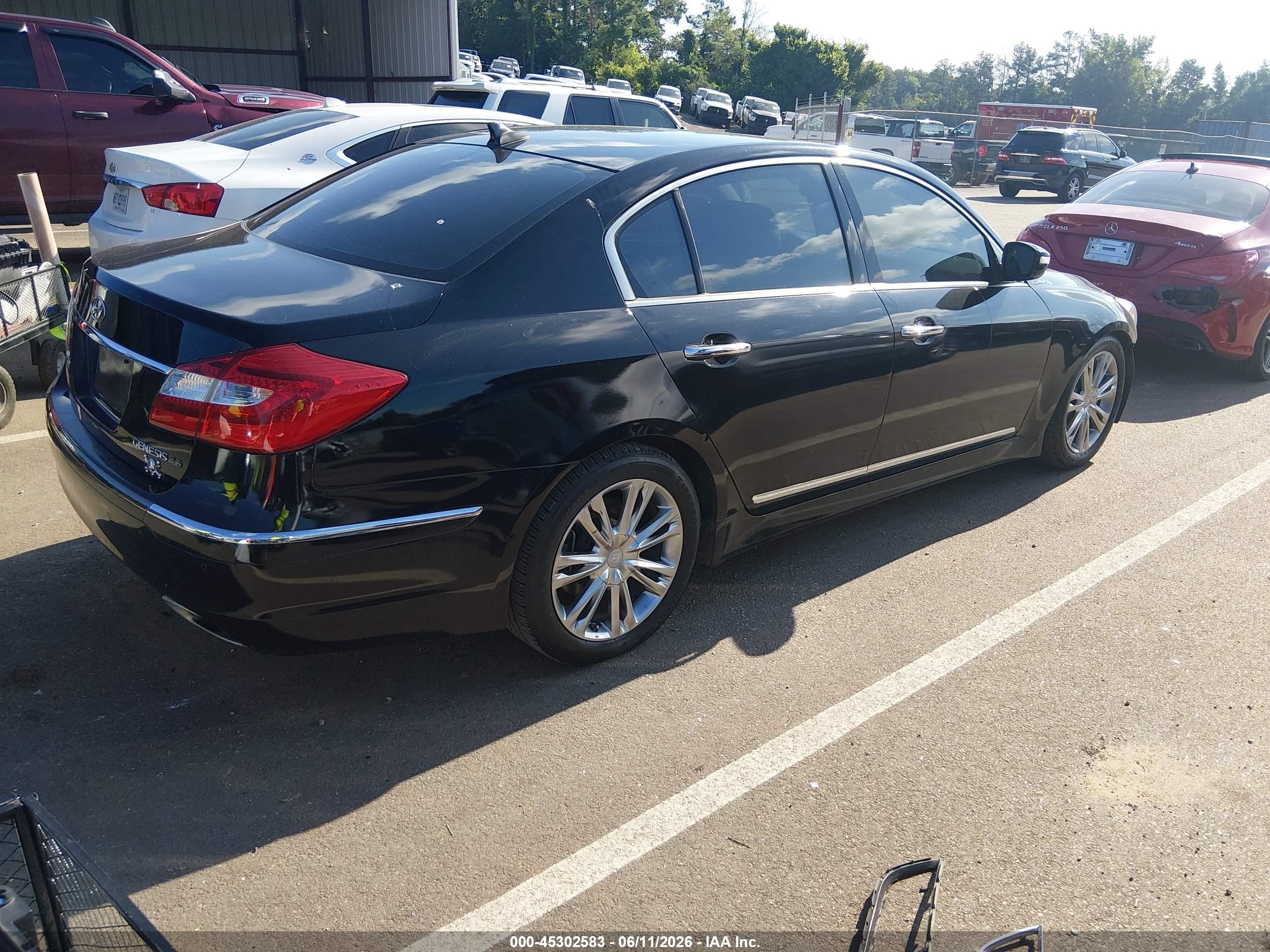 2012 Hyundai Genesis 4.6 Black vin: KMHGC4DF7CU193221