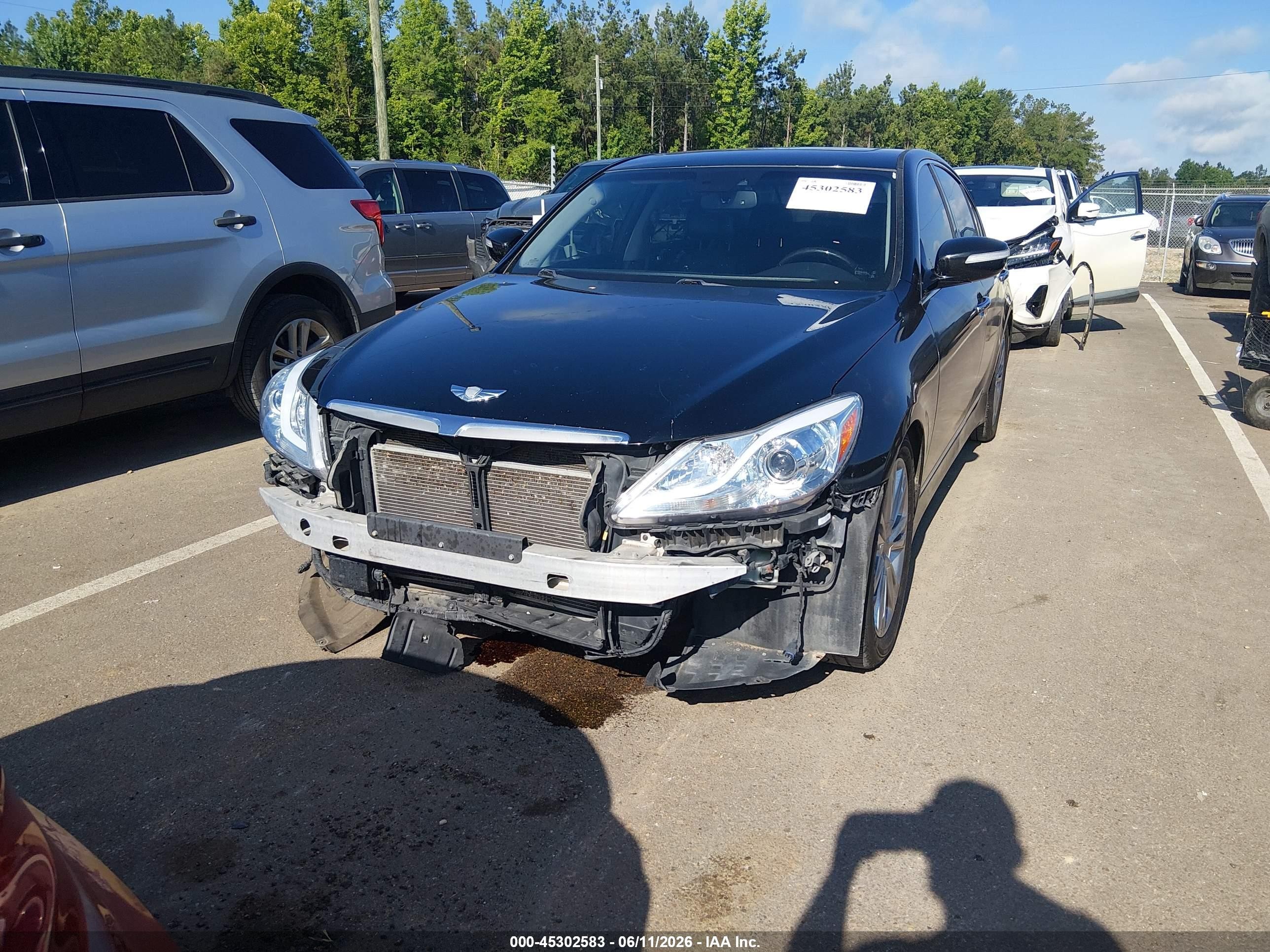 2012 Hyundai Genesis 4.6 Black vin: KMHGC4DF7CU193221