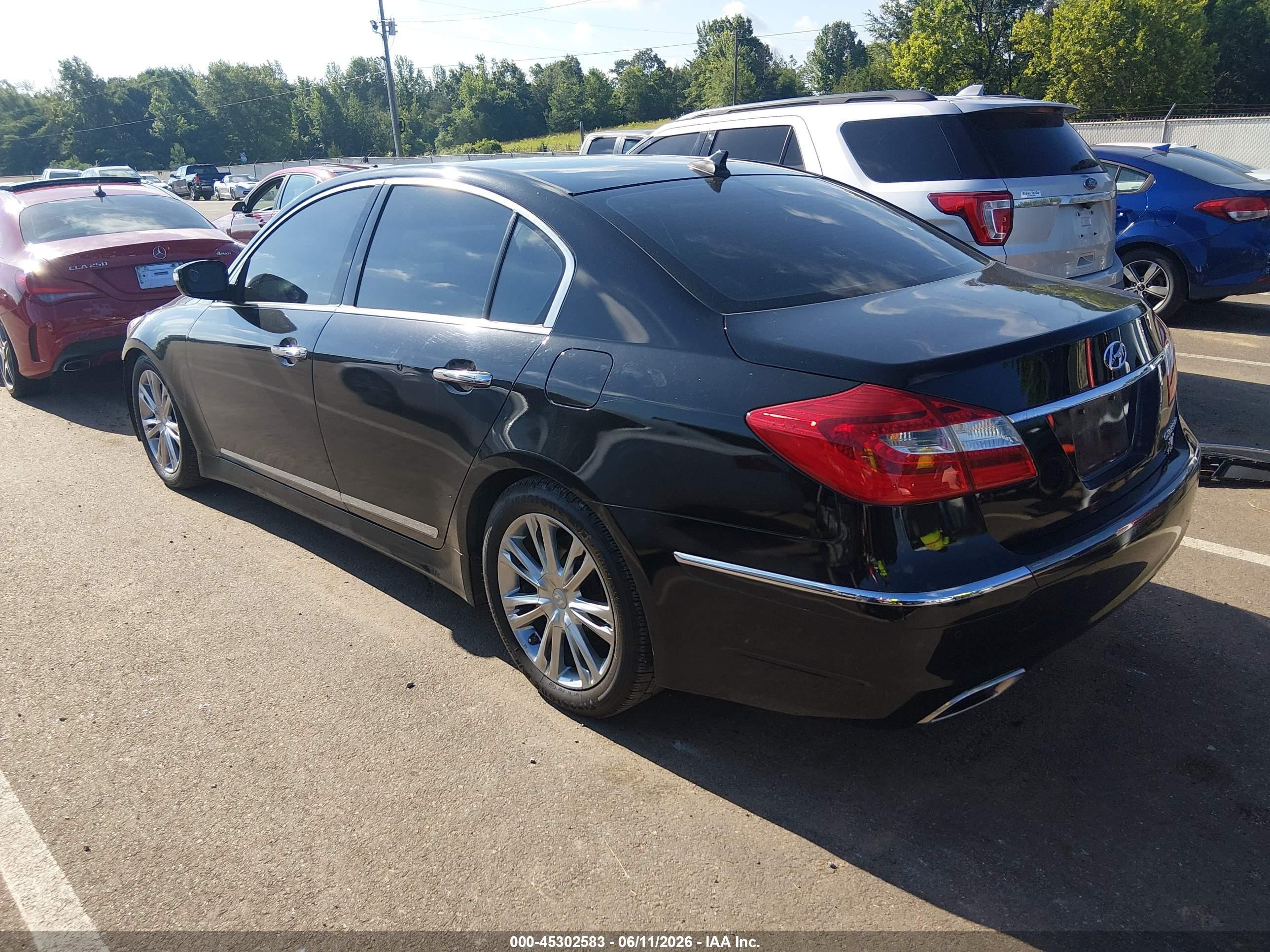 2012 Hyundai Genesis 4.6 Black vin: KMHGC4DF7CU193221
