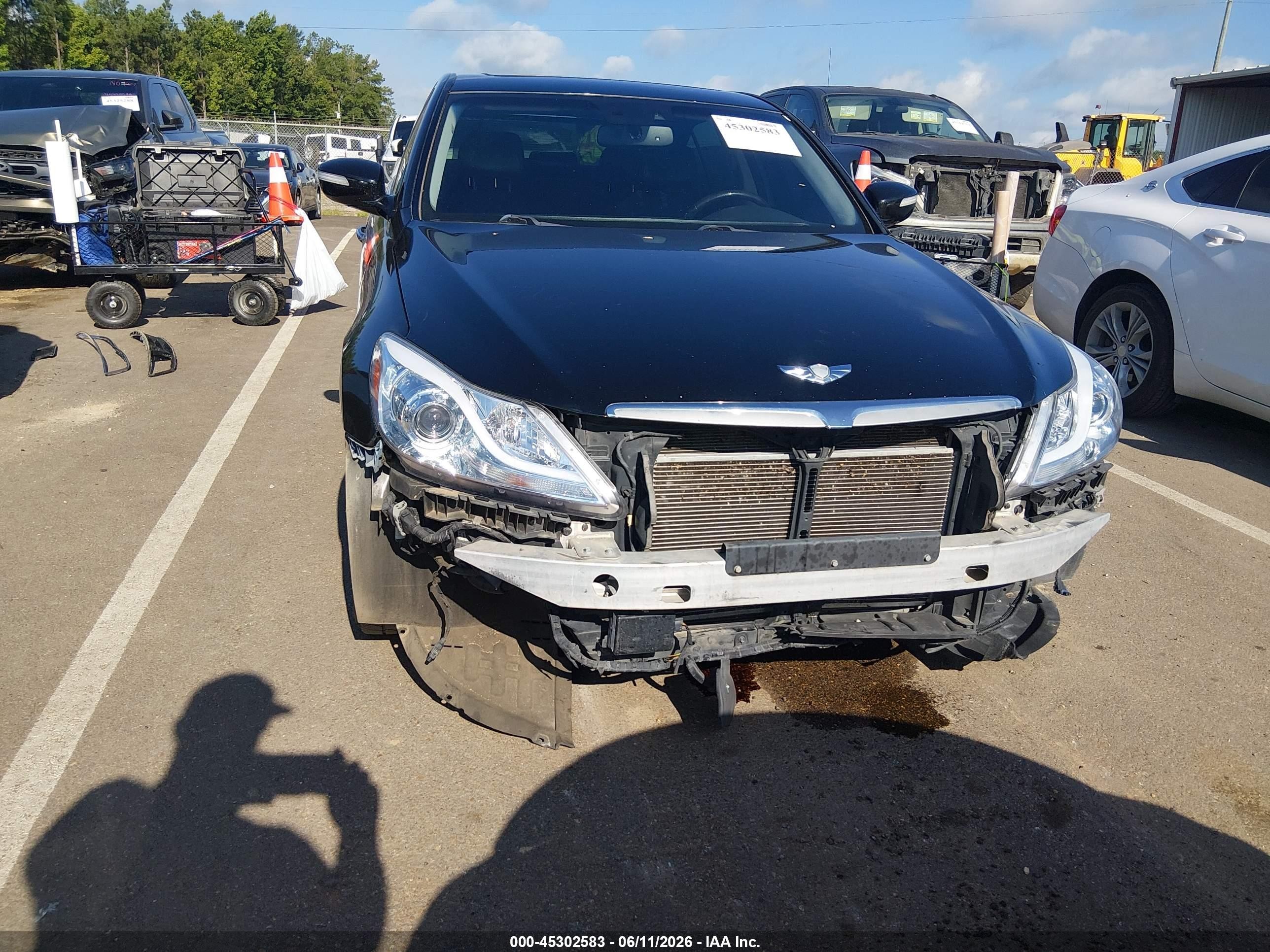 2012 Hyundai Genesis 4.6 Black vin: KMHGC4DF7CU193221