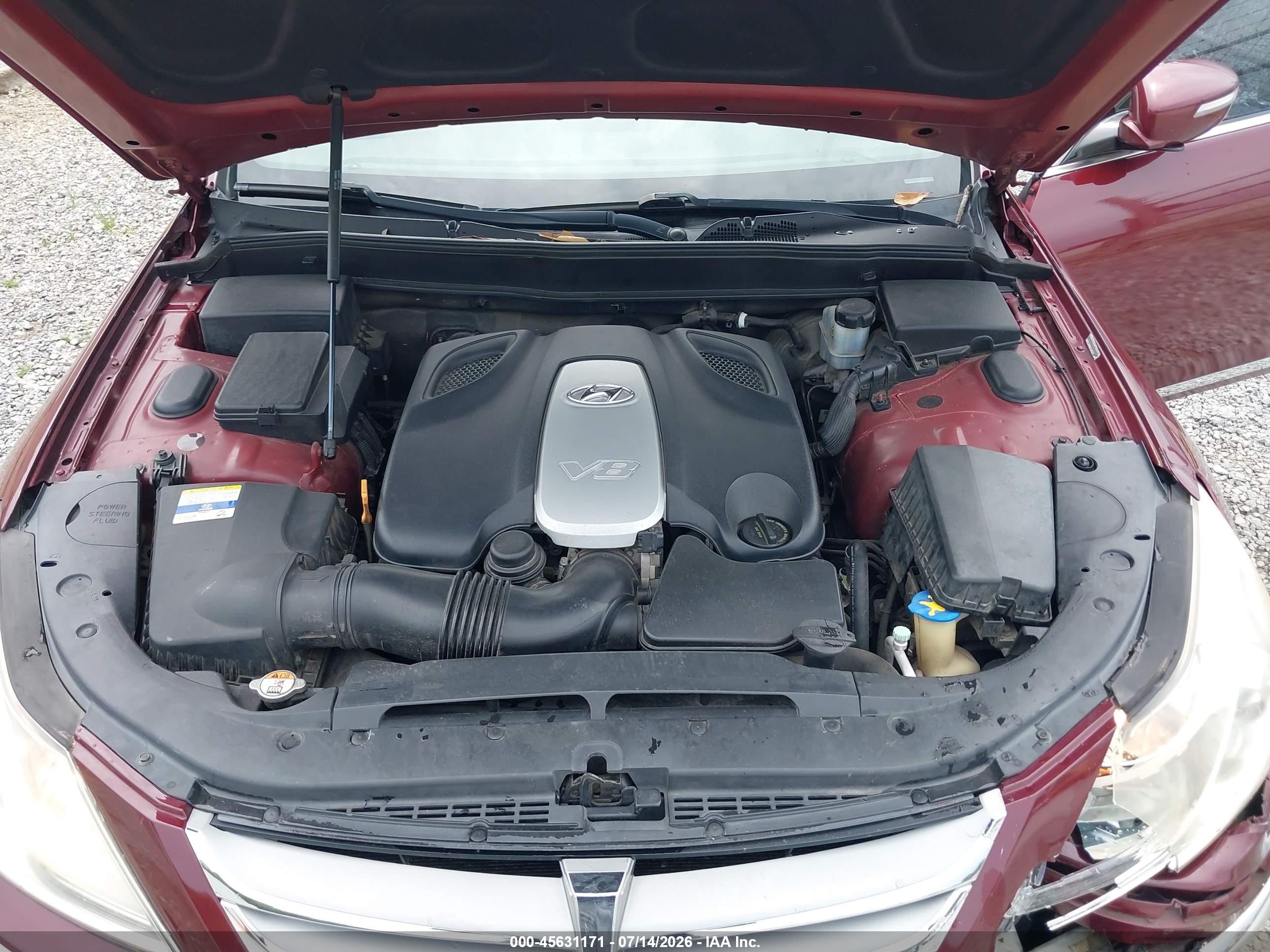 2012 Hyundai Genesis 4.6 Red vin: KMHGC4DF8CU155674