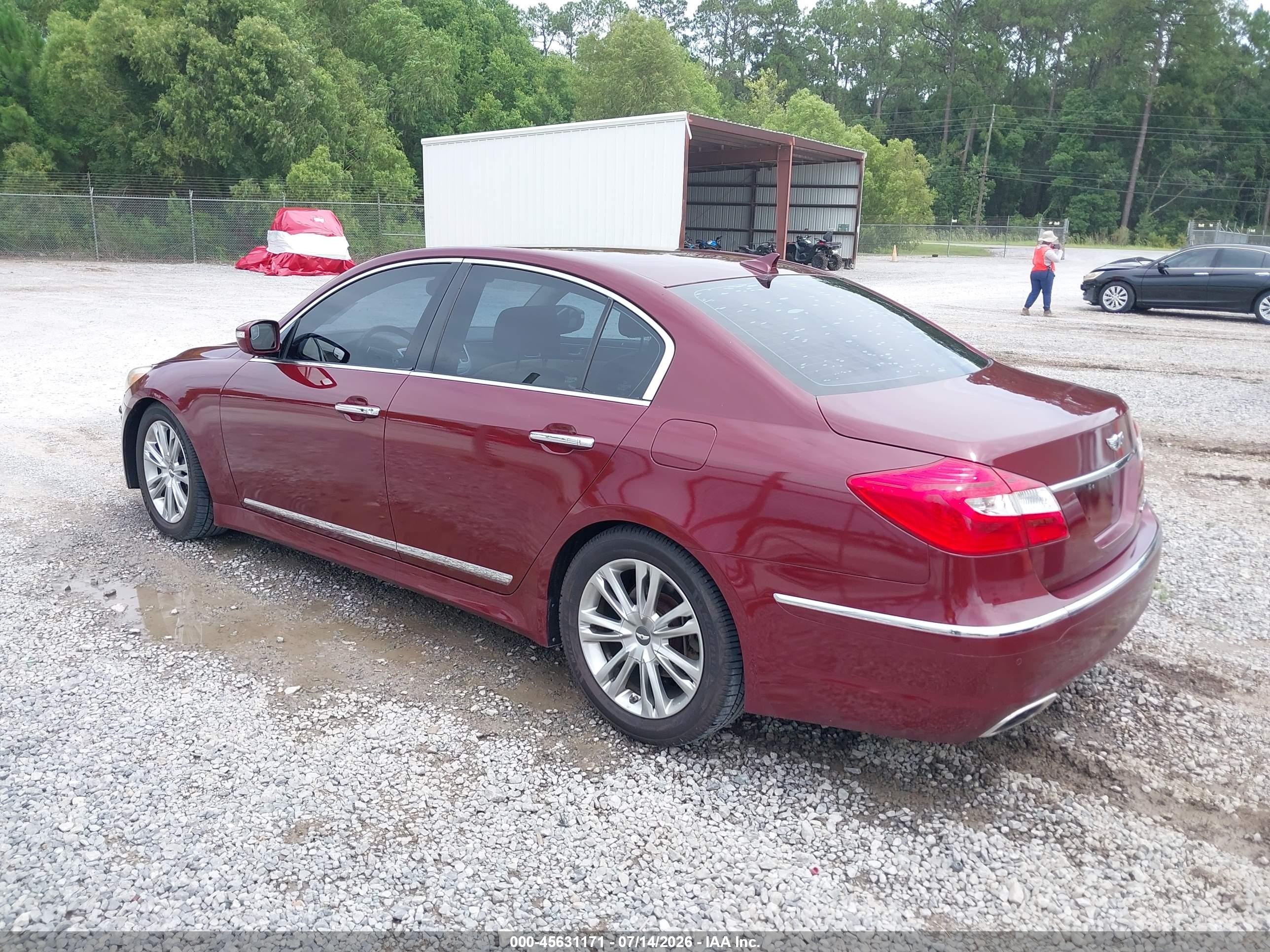 2012 Hyundai Genesis 4.6 Red vin: KMHGC4DF8CU155674