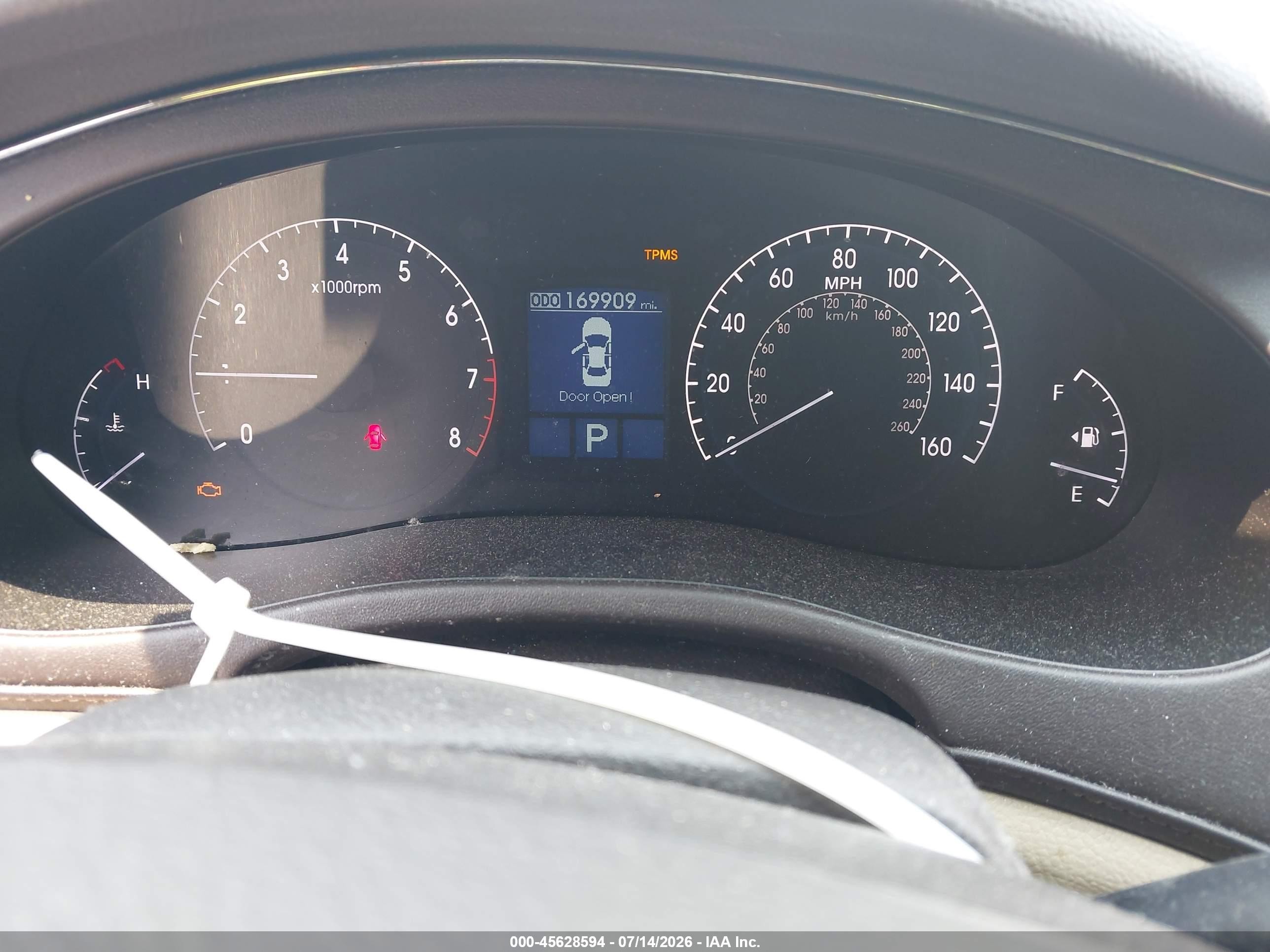 2010 Hyundai Genesis 4.6 Blue vin: KMHGC4DF9AU085549