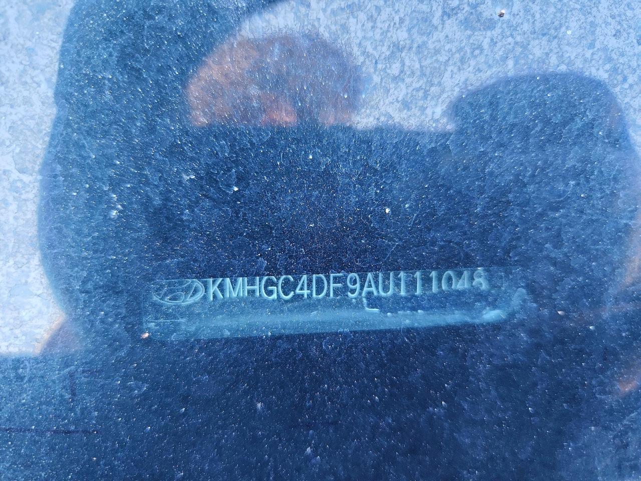 2010 Hyundai Genesis 4.6l Blue vin: KMHGC4DF9AU111048