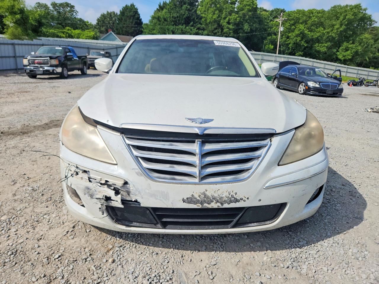 2011 Hyundai Genesis 4.6l Белый vin: KMHGC4DF9BU114033