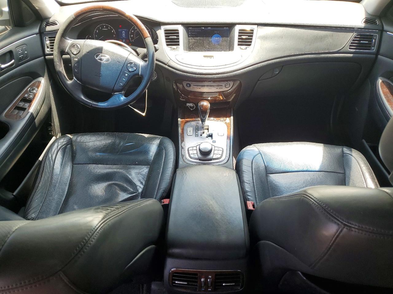 2011 Hyundai Genesis 4.6l Silver vin: KMHGC4DF9BU127400