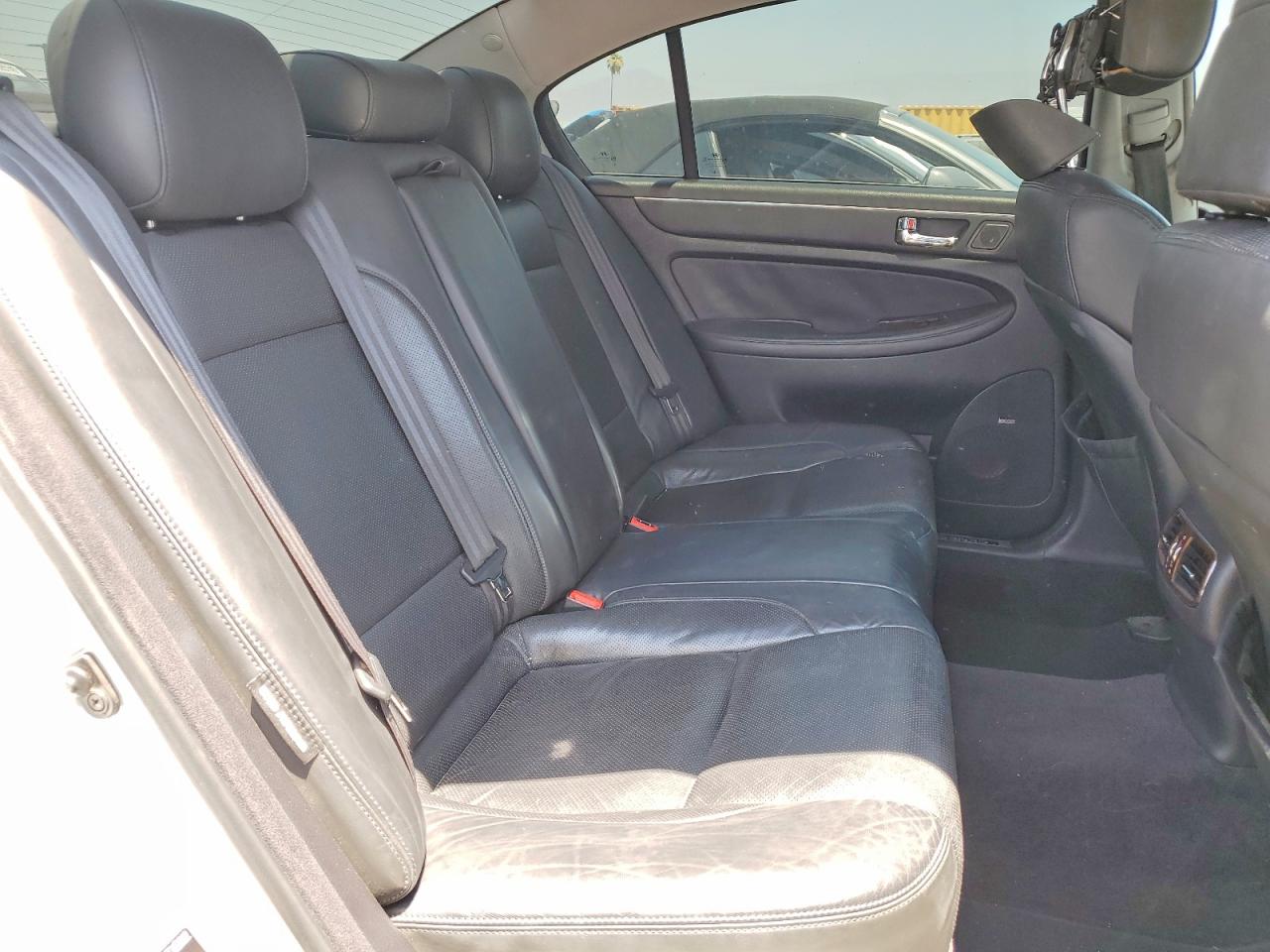 2011 Hyundai Genesis 4.6l Silver vin: KMHGC4DF9BU127400
