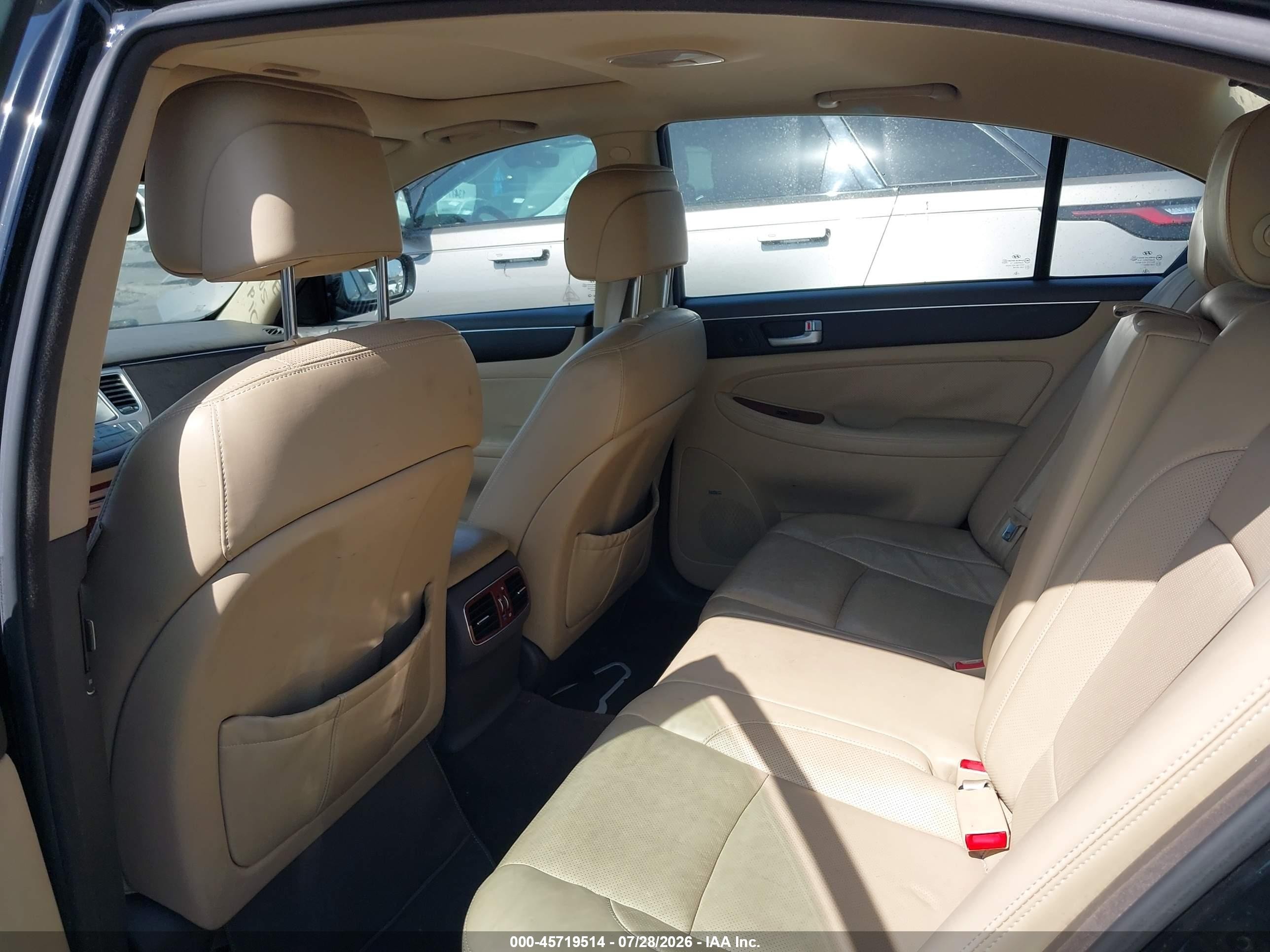 2012 Hyundai Genesis 4.6 Black vin: KMHGC4DF9CU167364