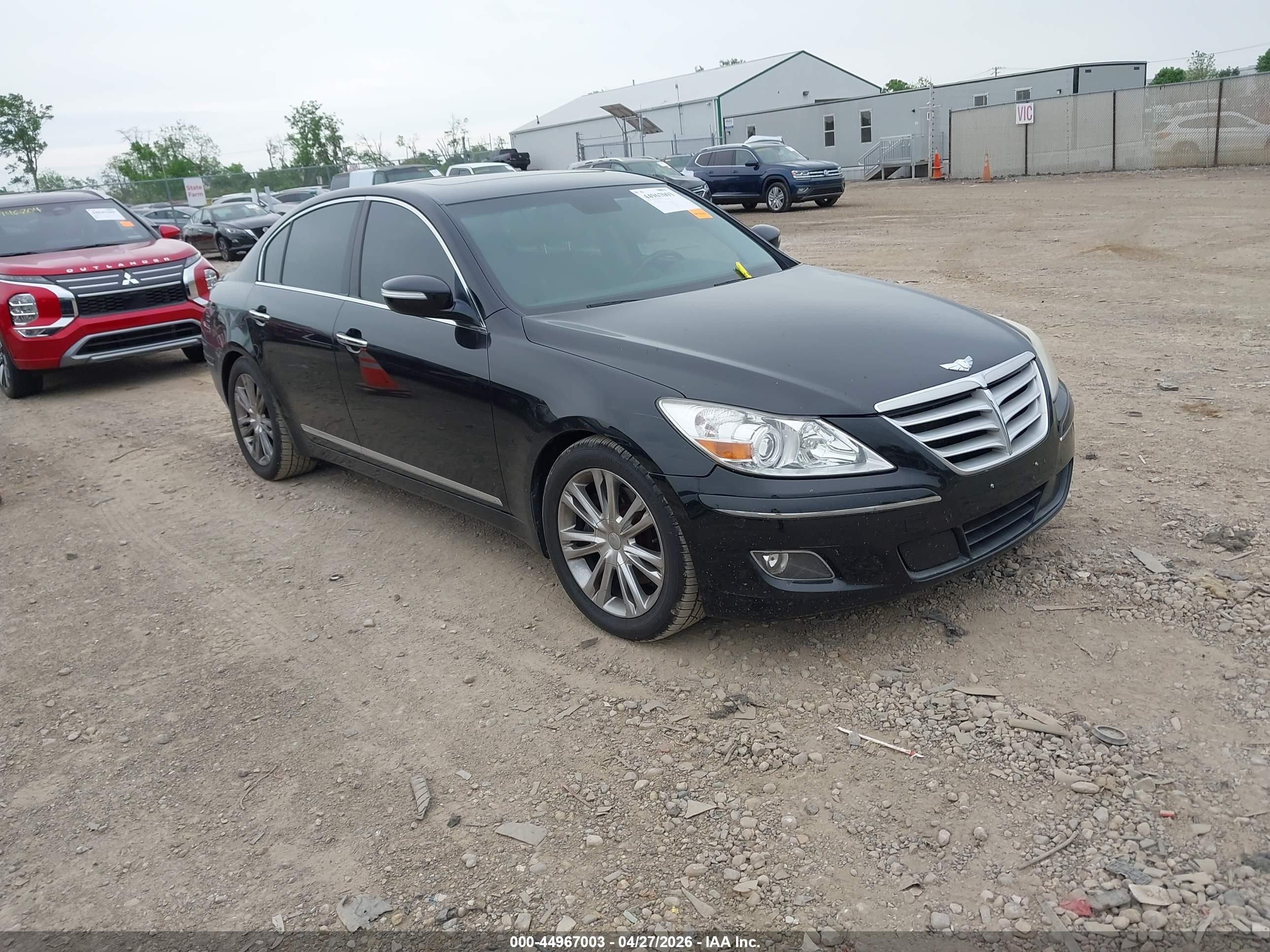 2010 Hyundai Genesis 4.6 Black vin: KMHGC4DFXAU072275