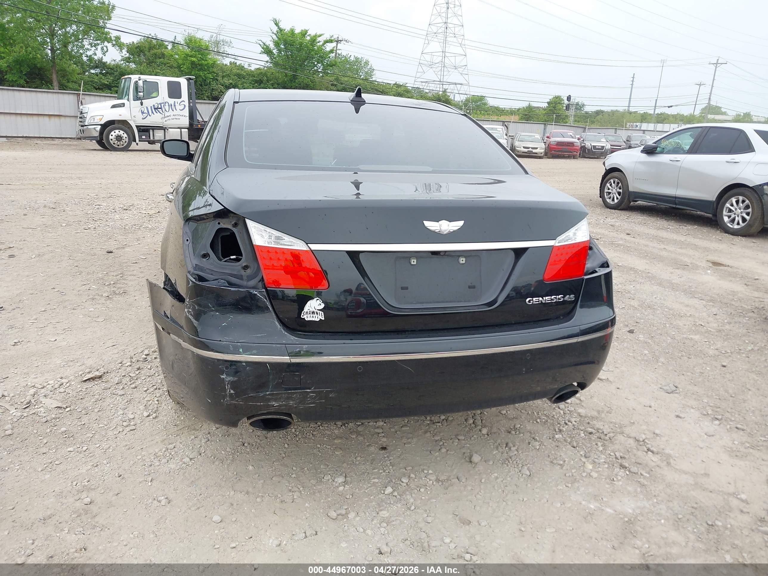 2010 Hyundai Genesis 4.6 Black vin: KMHGC4DFXAU072275